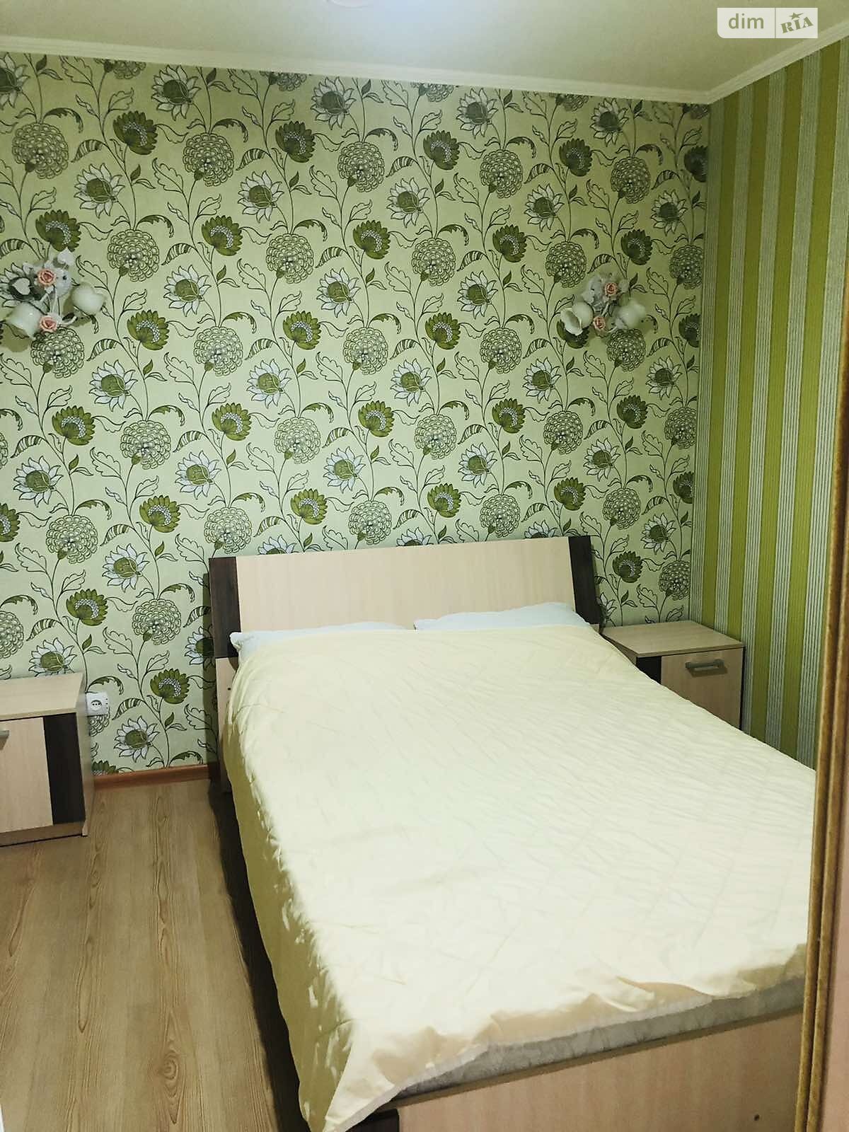 трикімнатна квартира в Одесі, район Приморський, на вул. Літературна 12 в довготривалу оренду помісячно фото 1