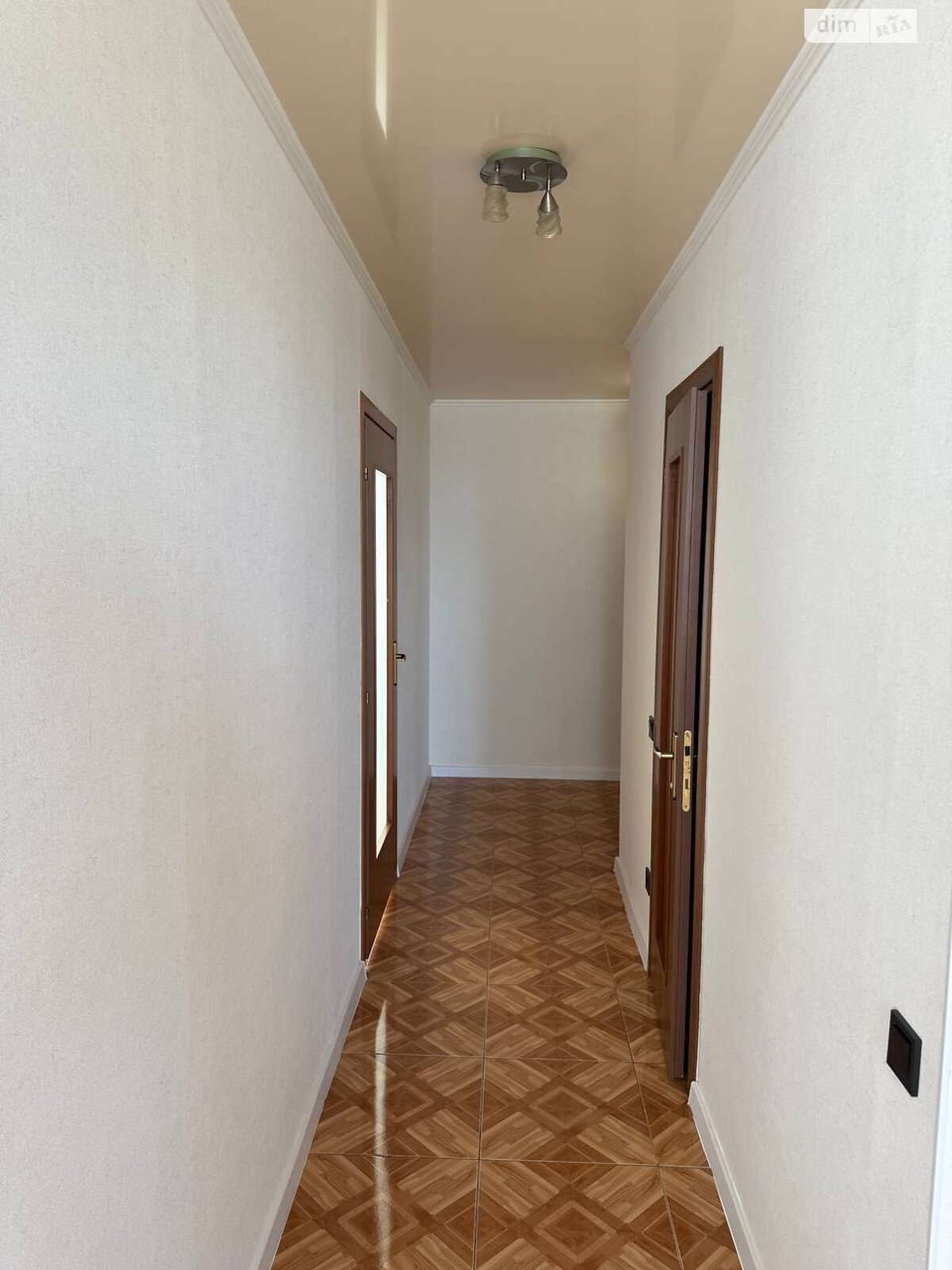 двокімнатна квартира в Одесі, район Приморський, на вул. Літературна 12 в довготривалу оренду помісячно фото 1