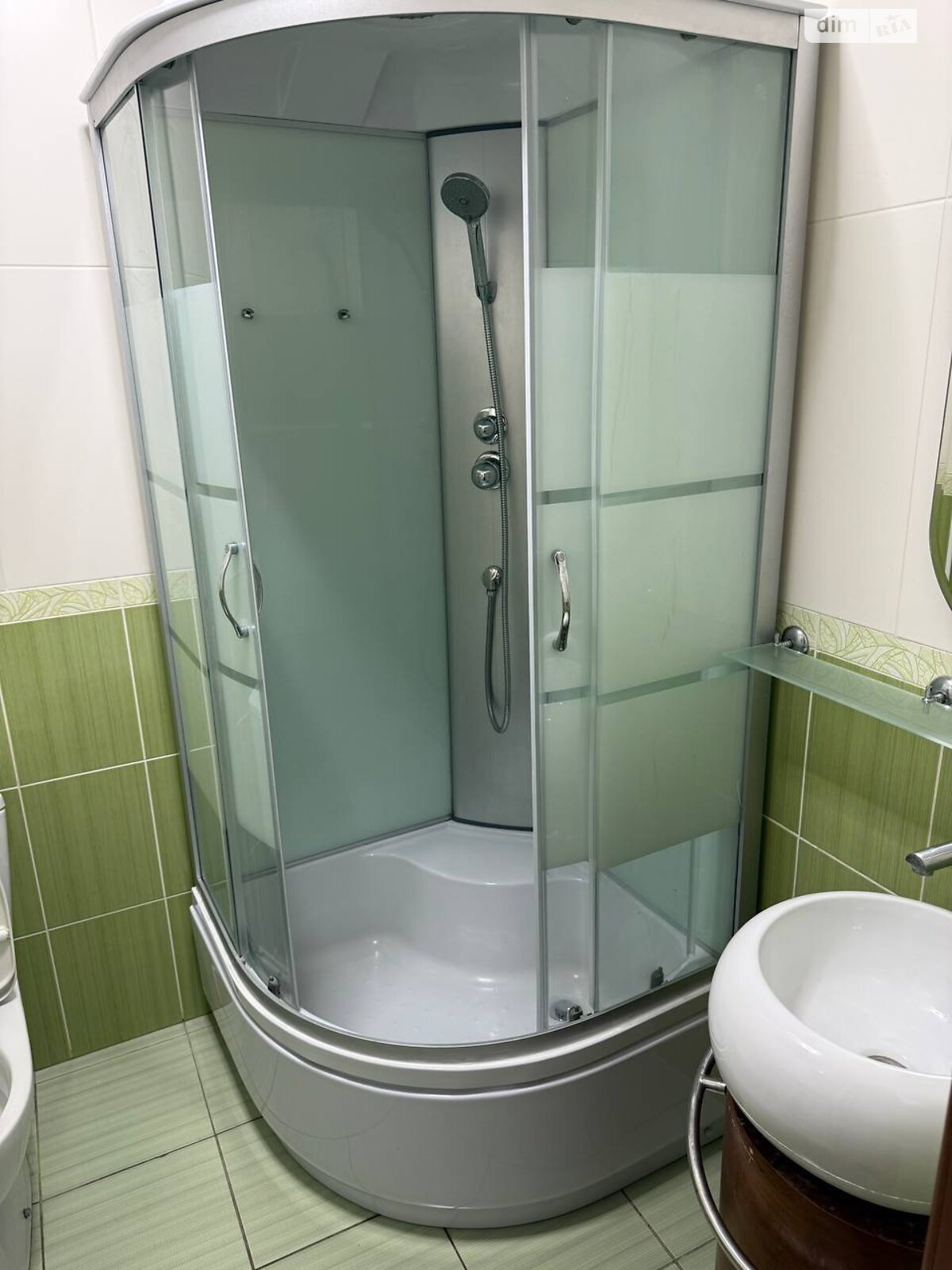 двокімнатна квартира в Одесі, район Приморський, на вул. Літературна 12 в довготривалу оренду помісячно фото 1