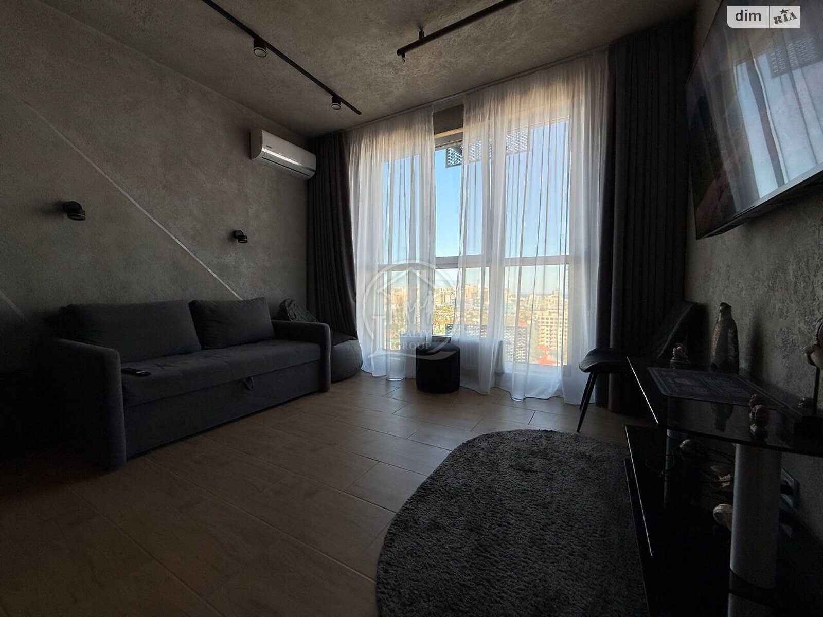 однокімнатна квартира в Одесі, район Приморський, на вул. Літературна 10Б в довготривалу оренду помісячно фото 1