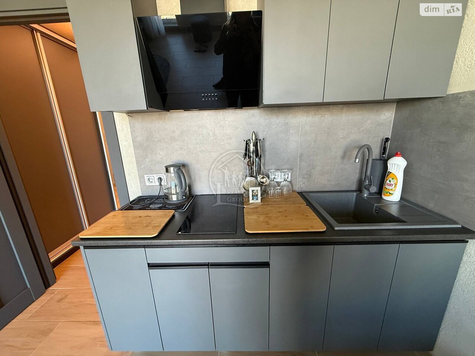 однокімнатна квартира в Одесі, район Приморський, на вул. Літературна 10Б в довготривалу оренду помісячно фото 1