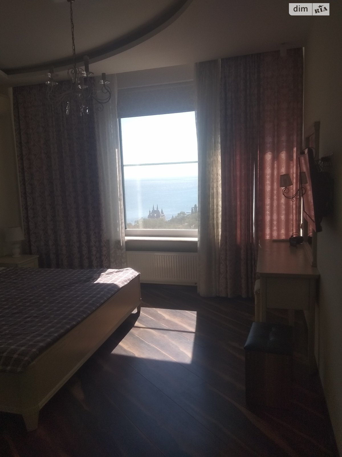 двухкомнатная квартира в Одессе, район Приморский, на ул. Литературная 1А в аренду на долгий срок помесячно фото 1