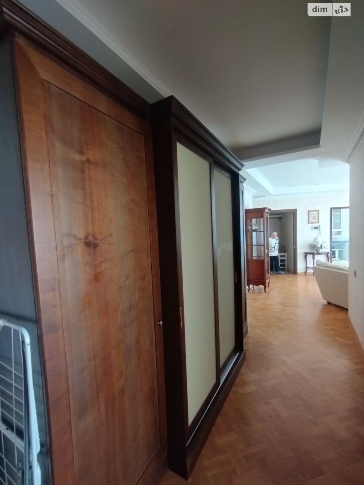 трехкомнатная квартира в Одессе, район Приморский, на ул. Литературная 1А в аренду на долгий срок помесячно фото 1