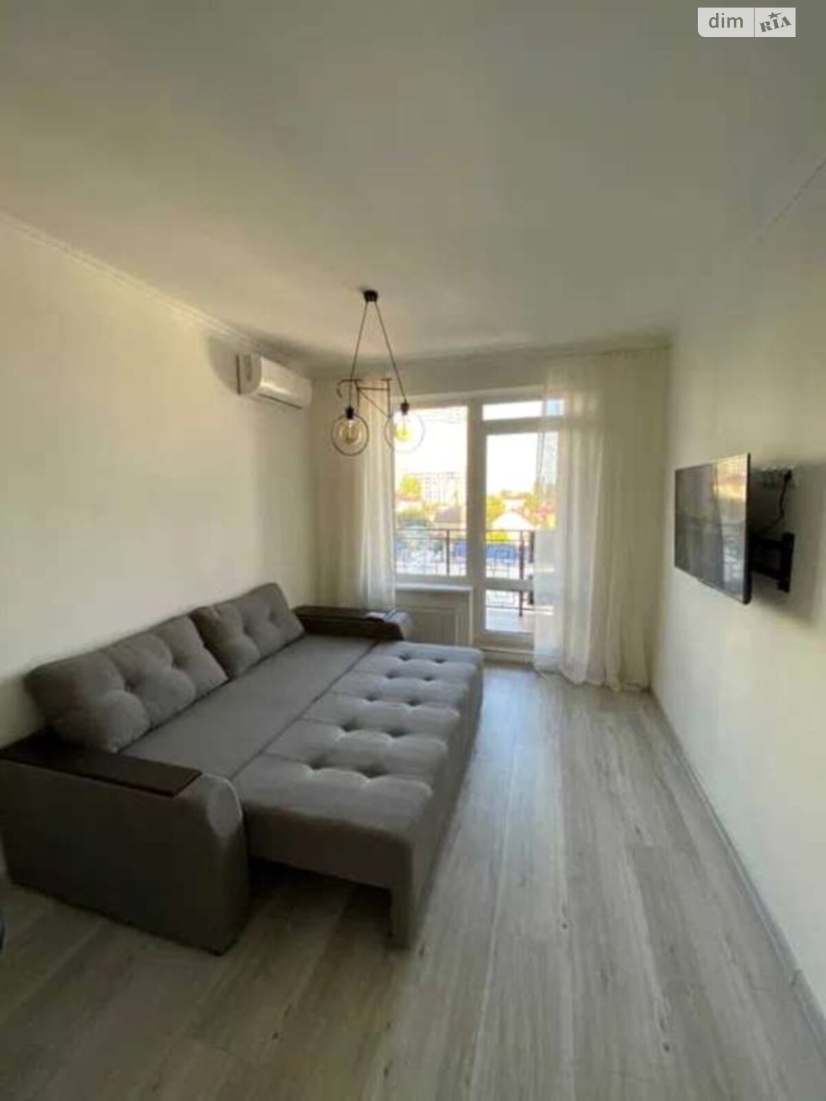 двухкомнатная квартира в Одессе, район Приморский, на ул. Литературная 8 в аренду на долгий срок помесячно фото 1