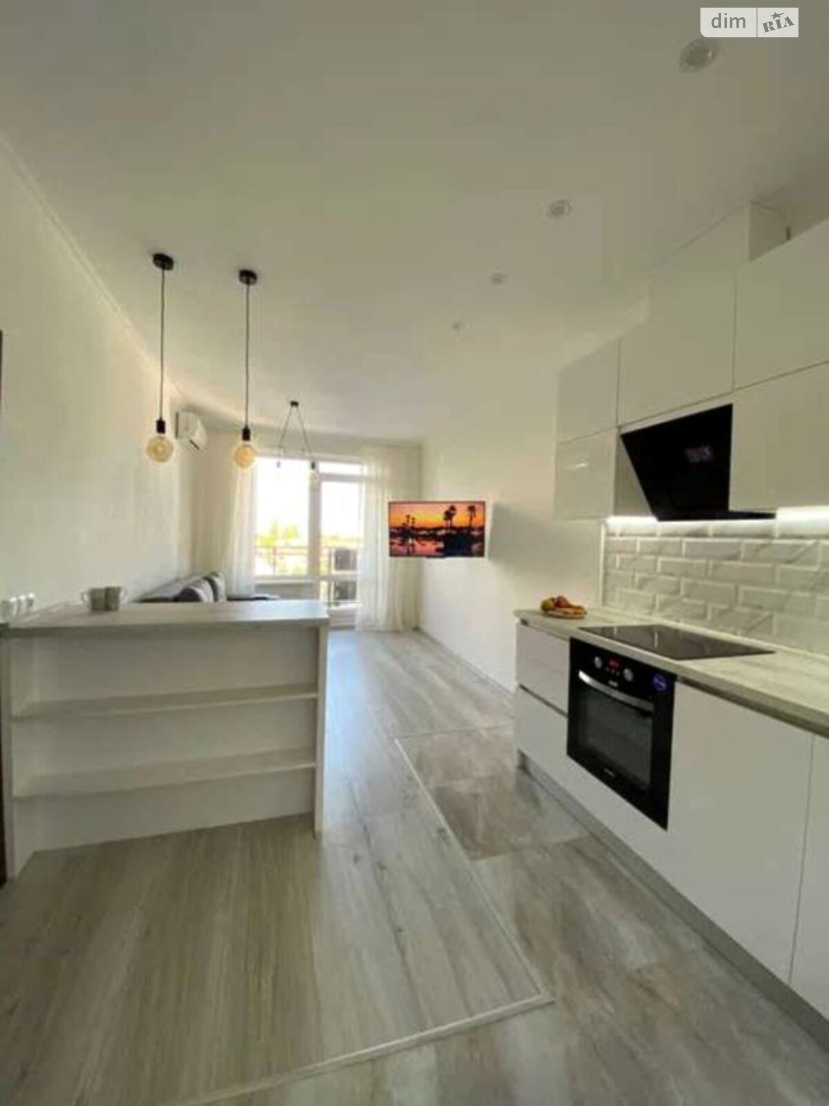 двухкомнатная квартира в Одессе, район Приморский, на ул. Литературная 8 в аренду на долгий срок помесячно фото 1