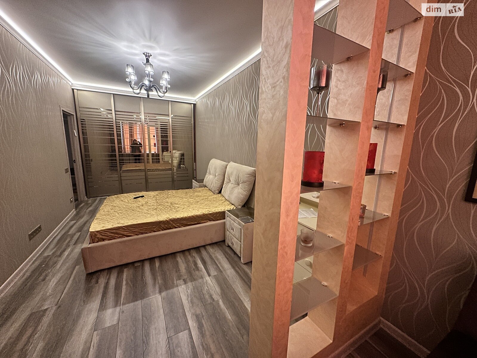 двухкомнатная квартира в Одессе, район Приморский, на ул. Литературная 8 в аренду на долгий срок помесячно фото 1 двухкомнатная квартира в Одессе, район Приморский, на ул. Литературная 8 в аренду на долгий срок помесячно фото 1