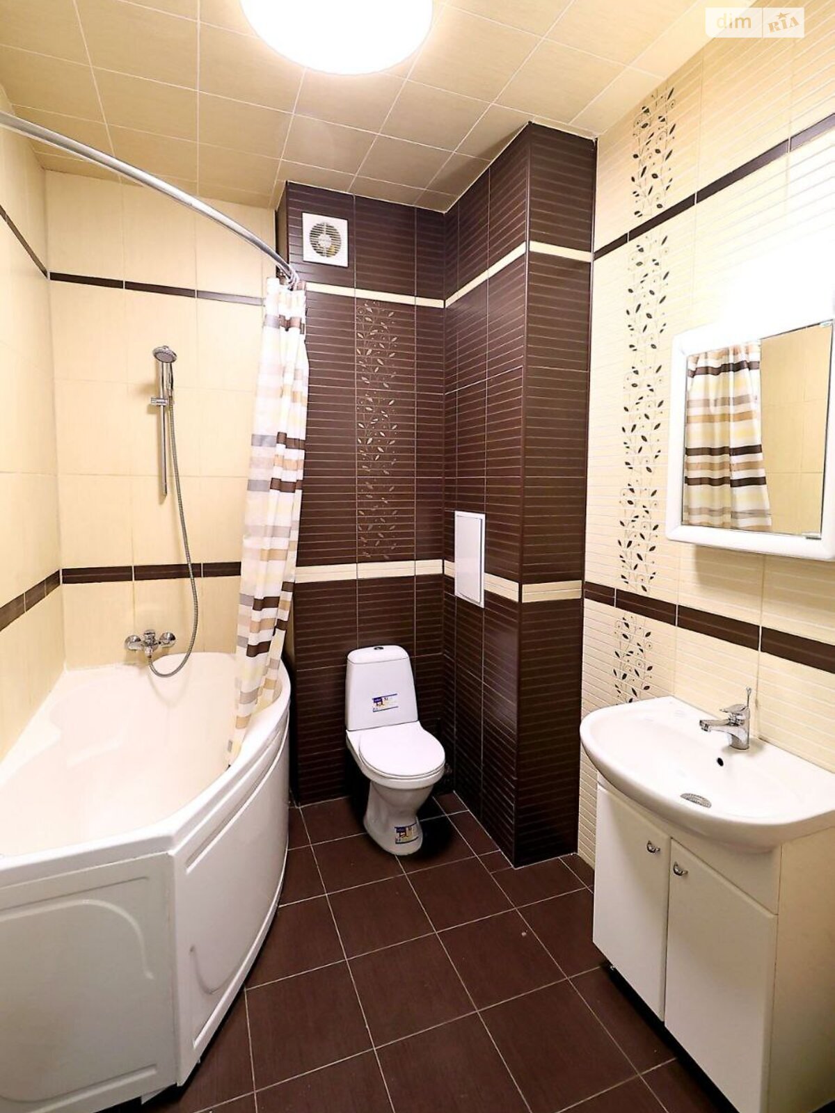 однокомнатная квартира в Одессе, район парковка, на ул. Малая Арнаутская 105/1 в аренду на долгий срок помесячно фото 1 однокомнатная квартира в Одессе, район парковка, на ул. Малая Арнаутская 105/1 в аренду на долгий срок помесячно фото 1