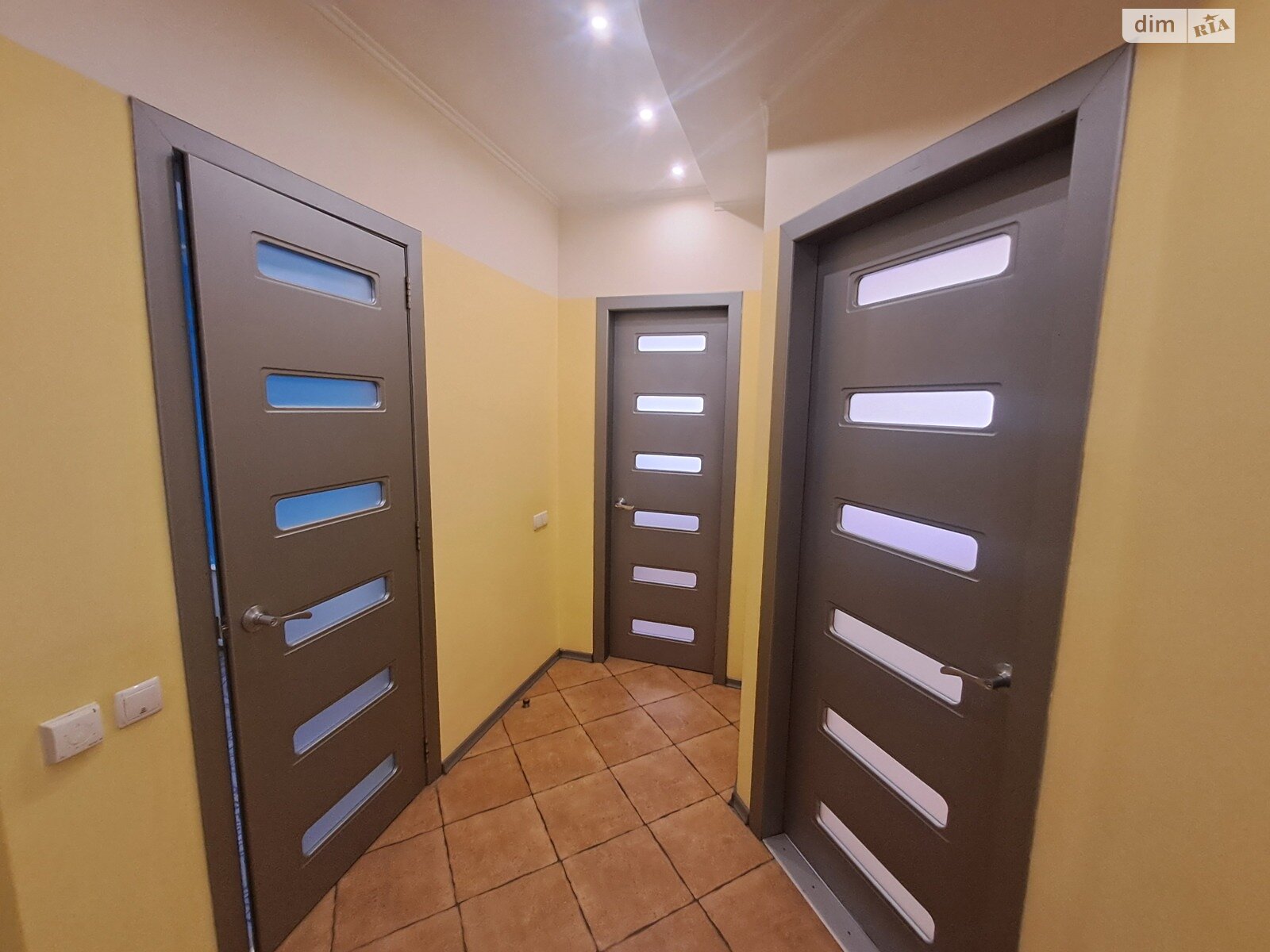 двухкомнатная квартира в Одессе, район Приморский, на пер. Манежный 4 в аренду на долгий срок помесячно фото 1