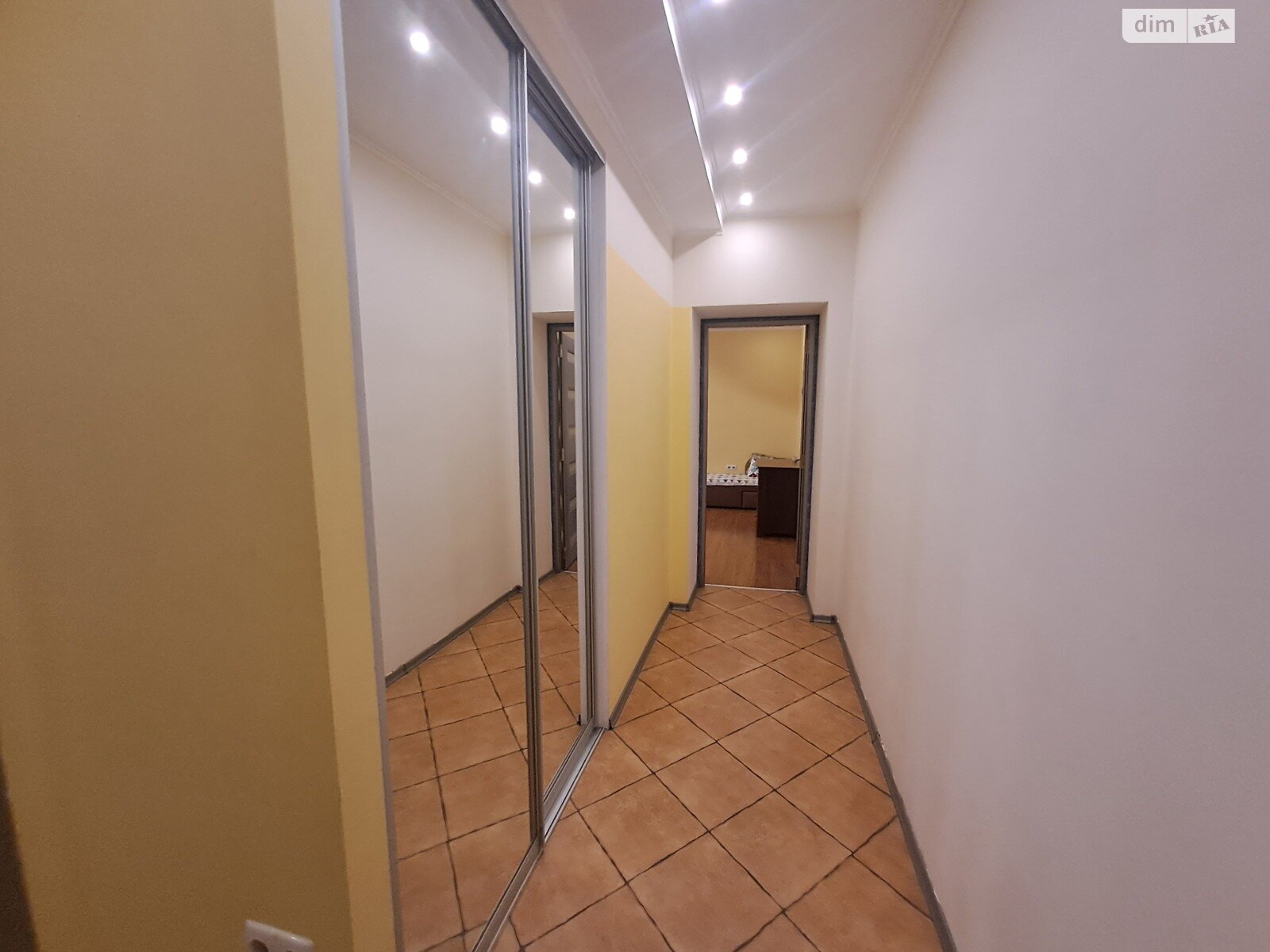 двухкомнатная квартира в Одессе, район Приморский, на пер. Манежный 4 в аренду на долгий срок помесячно фото 1