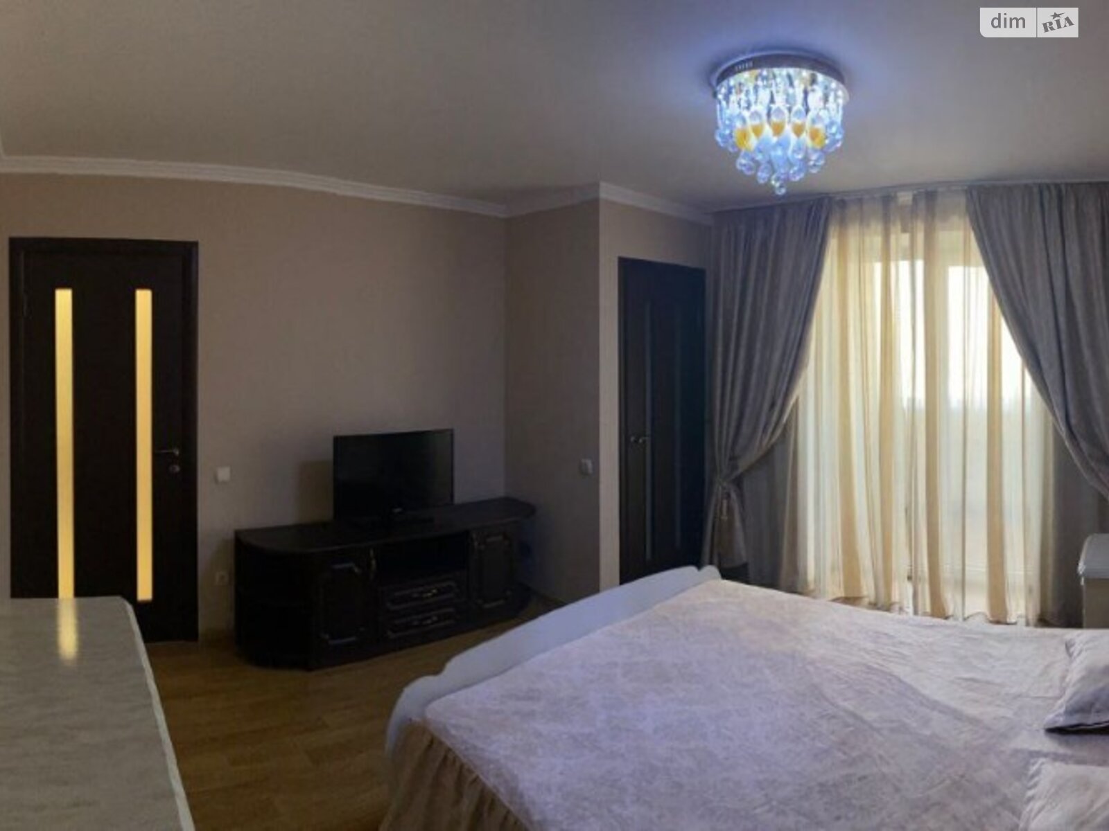 двухкомнатная квартира с мебелью в Одессе, район Приморский, на ул. Мельницкая в аренду на долгий срок помесячно фото 1