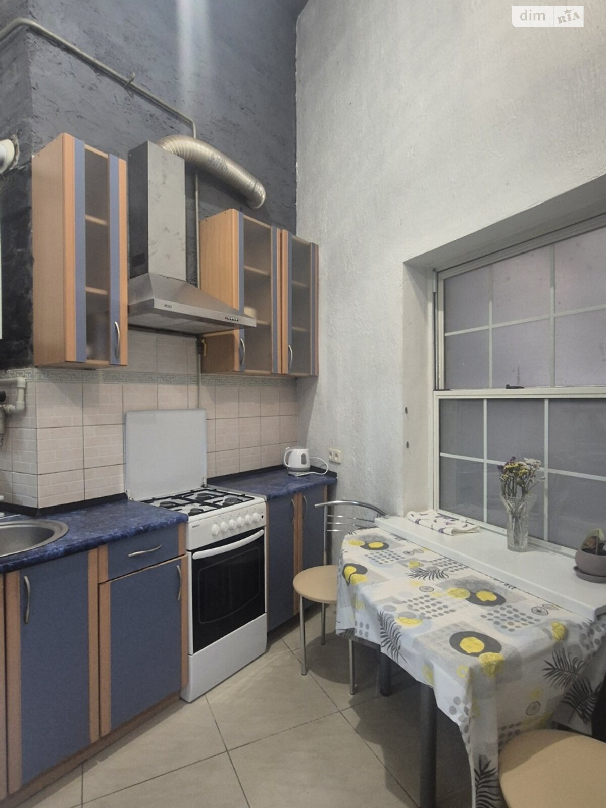 однокімнатна квартира в Одесі, район Приморський, на вул. Ніжинська 56 в довготривалу оренду помісячно фото 1 однокімнатна квартира в Одесі, район Приморський, на вул. Ніжинська 56 в довготривалу оренду помісячно фото 1