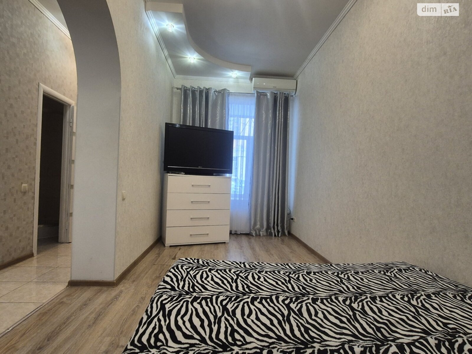 однокомнатная квартира в Одессе, район Приморский, на ул. Нежинская 56 в аренду на долгий срок помесячно фото 1