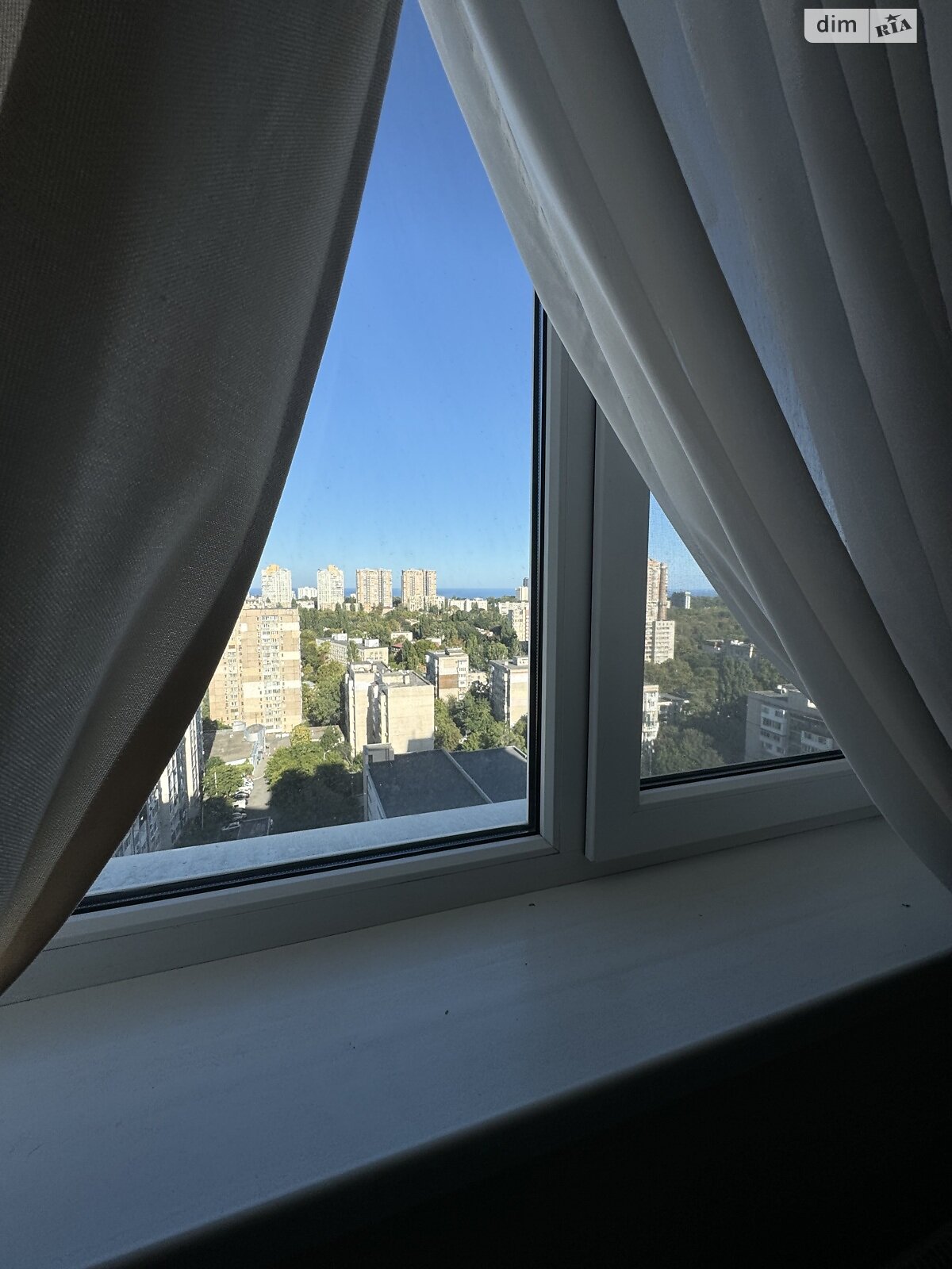 двокімнатна квартира в Одесі, район Приморський, на вул. Незалежності 11 в довготривалу оренду помісячно фото 1