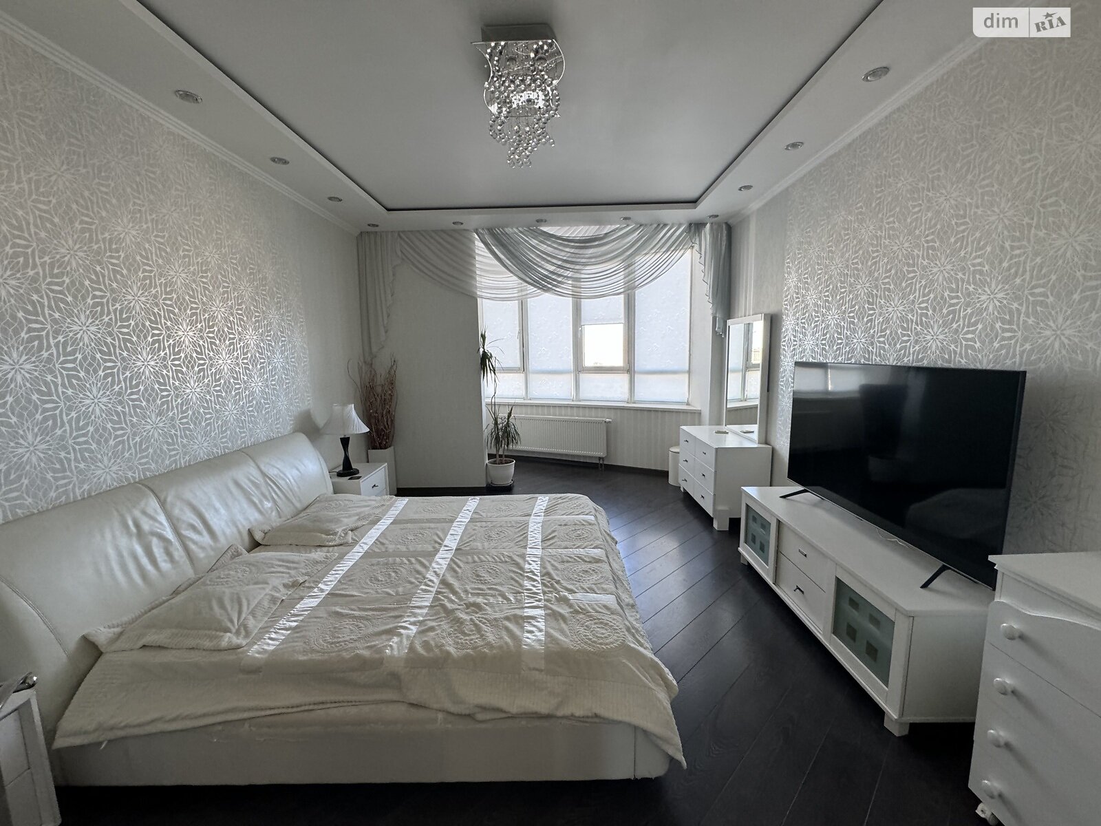 двокімнатна квартира в Одесі, район Приморський, на вул. Незалежності 11 в довготривалу оренду помісячно фото 1