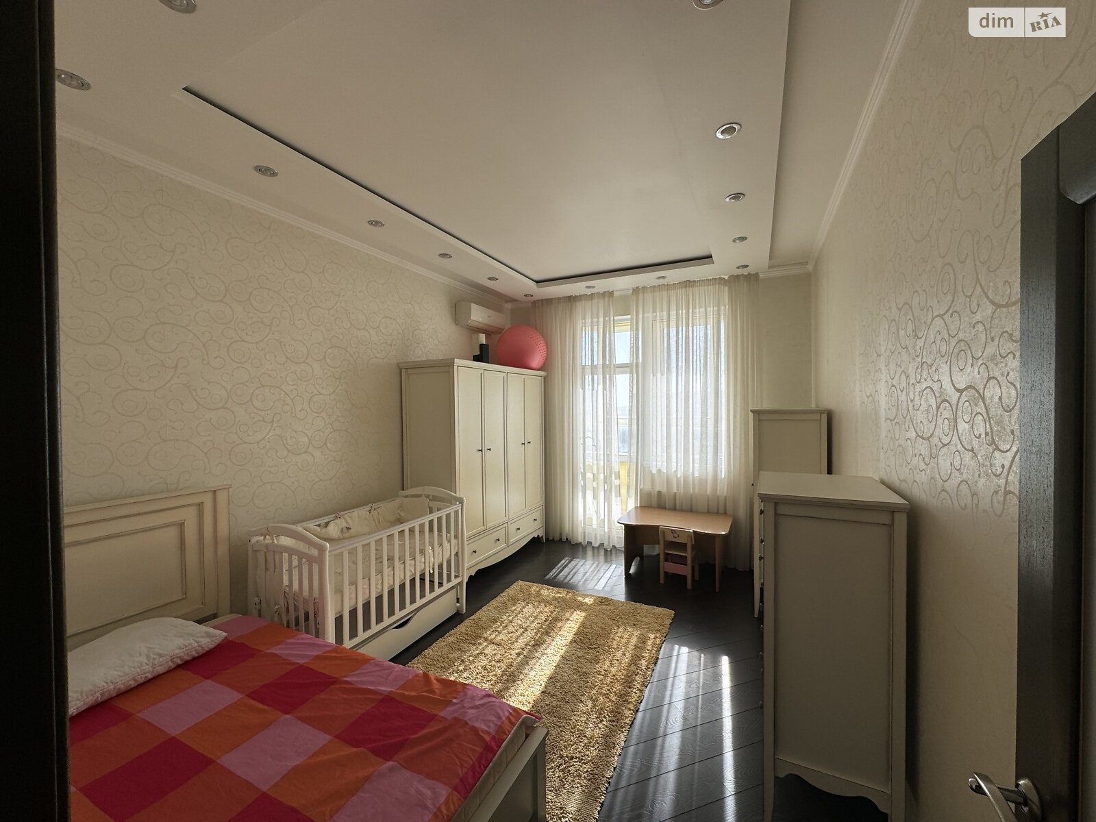 двокімнатна квартира в Одесі, район Приморський, на вул. Незалежності 11 в довготривалу оренду помісячно фото 1