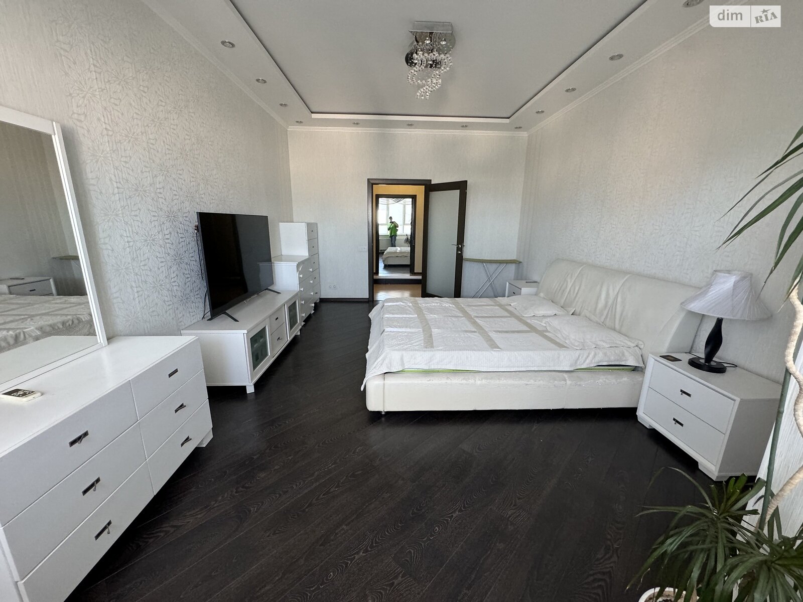 двокімнатна квартира в Одесі, район Приморський, на вул. Незалежності 11 в довготривалу оренду помісячно фото 1