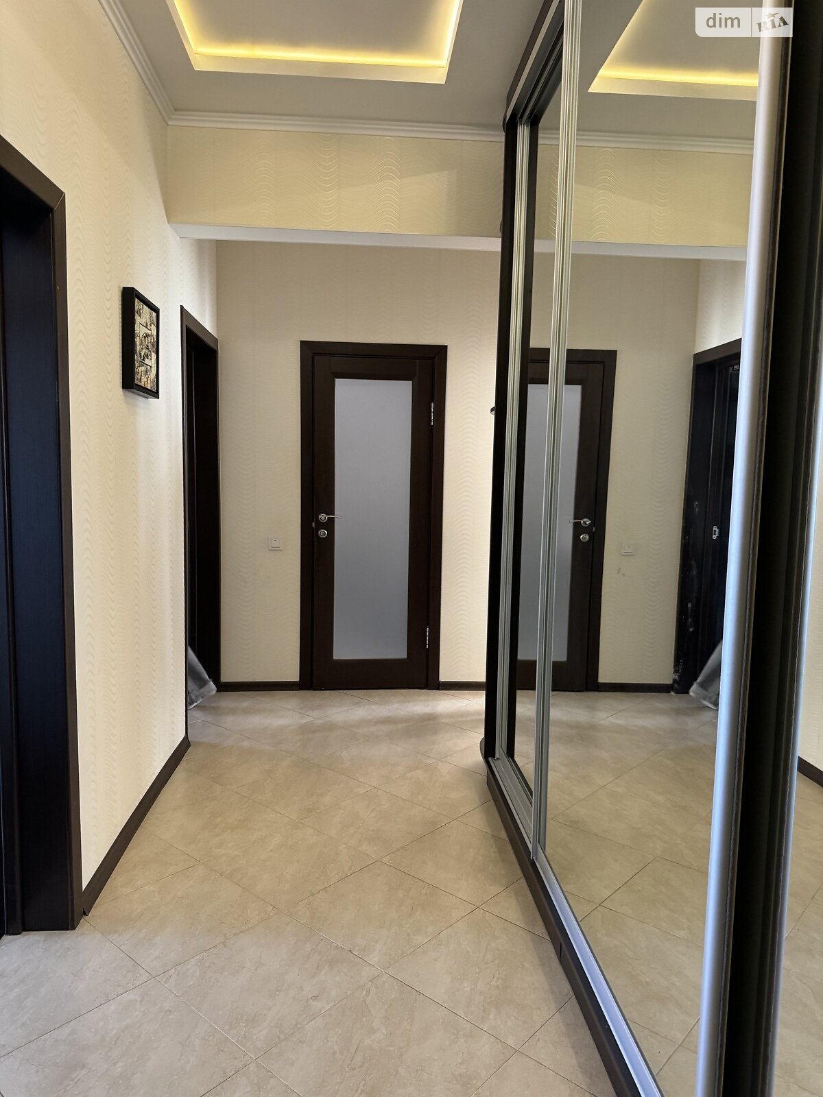 двокімнатна квартира в Одесі, район Приморський, на вул. Незалежності 11 в довготривалу оренду помісячно фото 1