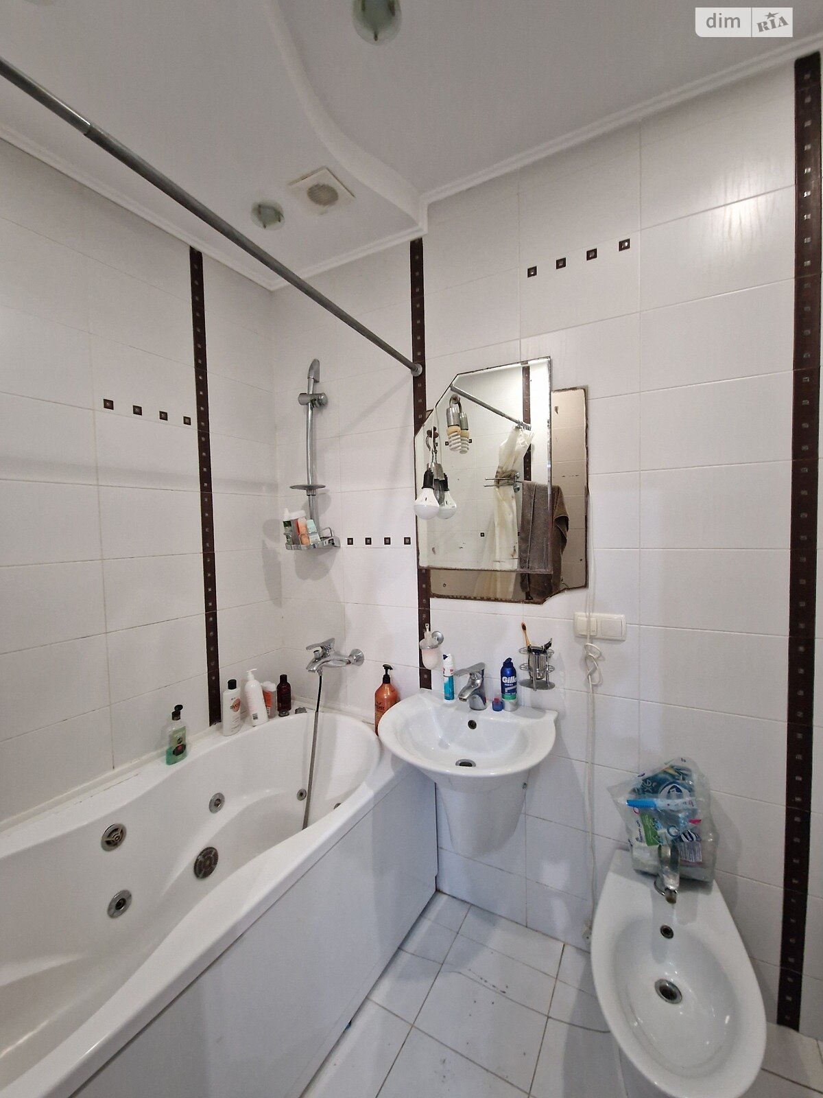 двокімнатна квартира в Одесі, район Приморський, на вул. Ніни Строкатої в довготривалу оренду помісячно фото 1 двокімнатна квартира в Одесі, район Приморський, на вул. Ніни Строкатої в довготривалу оренду помісячно фото 1