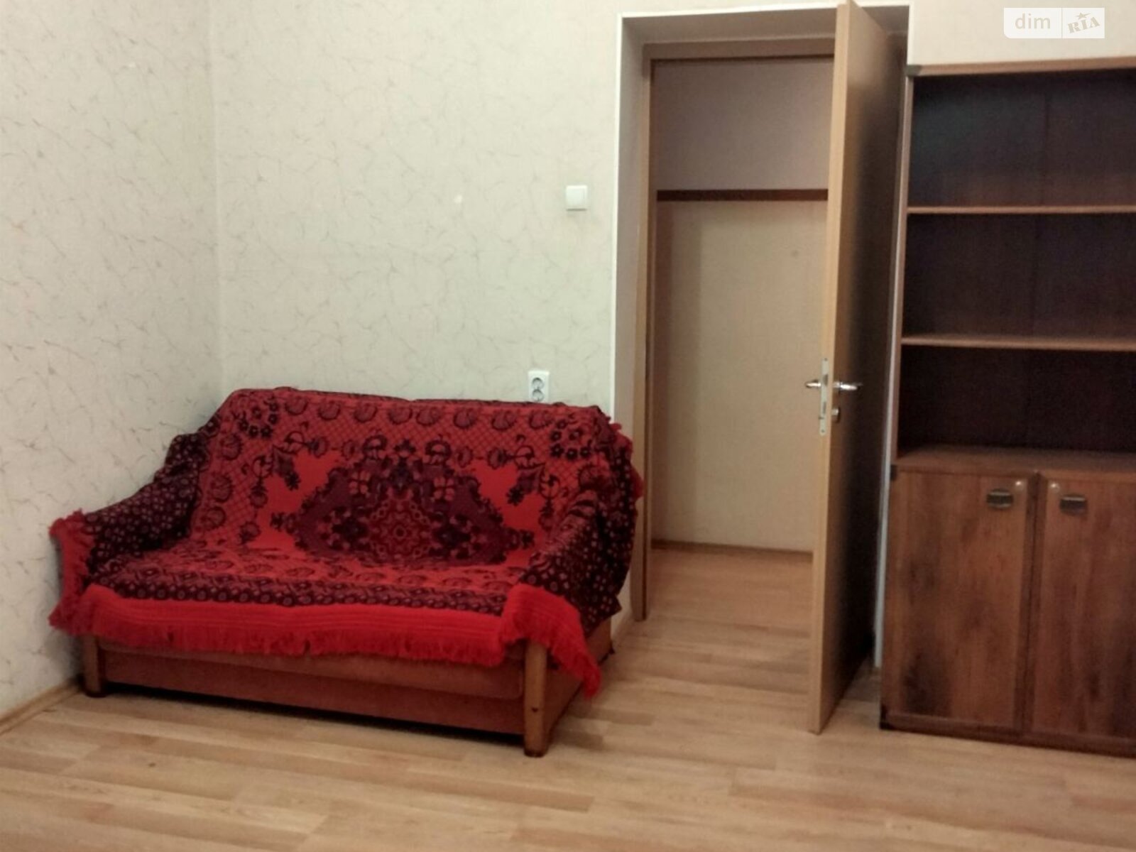 трикімнатна квартира в Одесі, район Приморський, на вул. Новосельського 59 в довготривалу оренду помісячно фото 1 трикімнатна квартира в Одесі, район Приморський, на вул. Новосельського 59 в довготривалу оренду помісячно фото 1