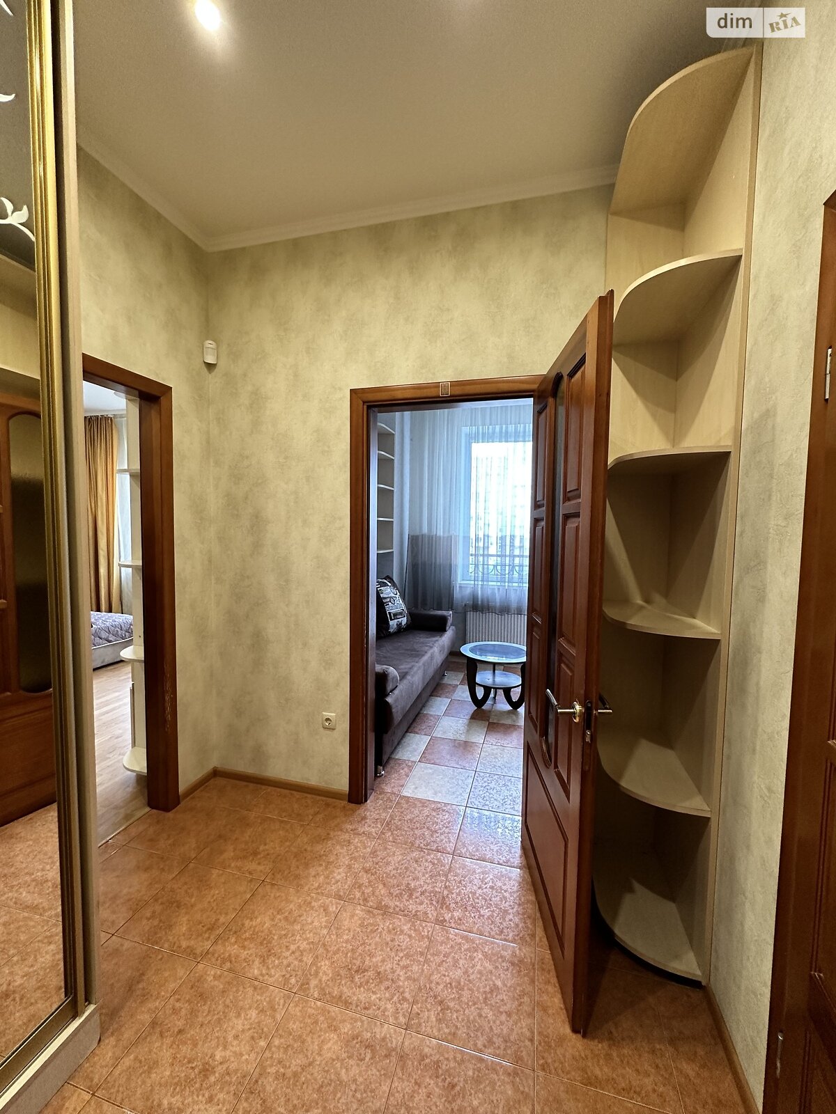 двокімнатна квартира в Одесі, район Приморський, на вул. Пантелеймонівська 88/1 в довготривалу оренду помісячно фото 1 двокімнатна квартира в Одесі, район Приморський, на вул. Пантелеймонівська 88/1 в довготривалу оренду помісячно фото 1