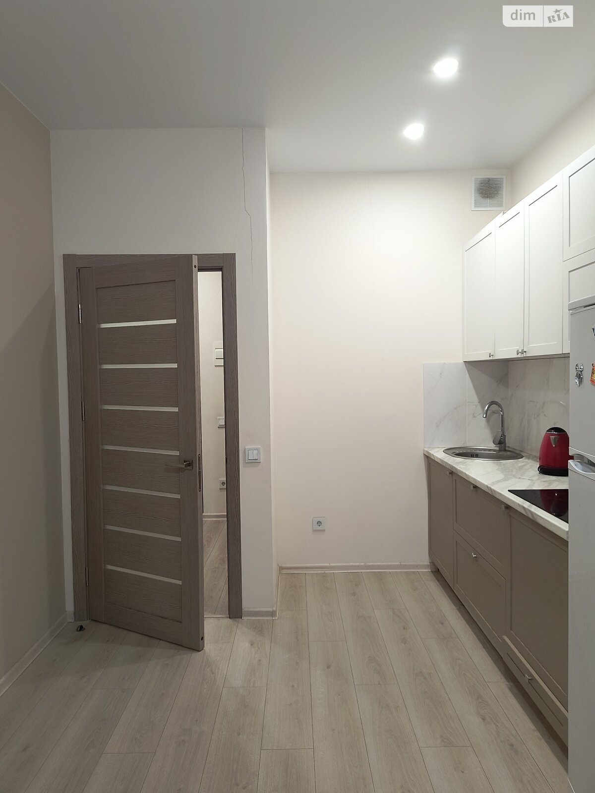 однокімнатна квартира в Одесі, район Приморський, на вул. Педагогічна 20Б в довготривалу оренду помісячно фото 1