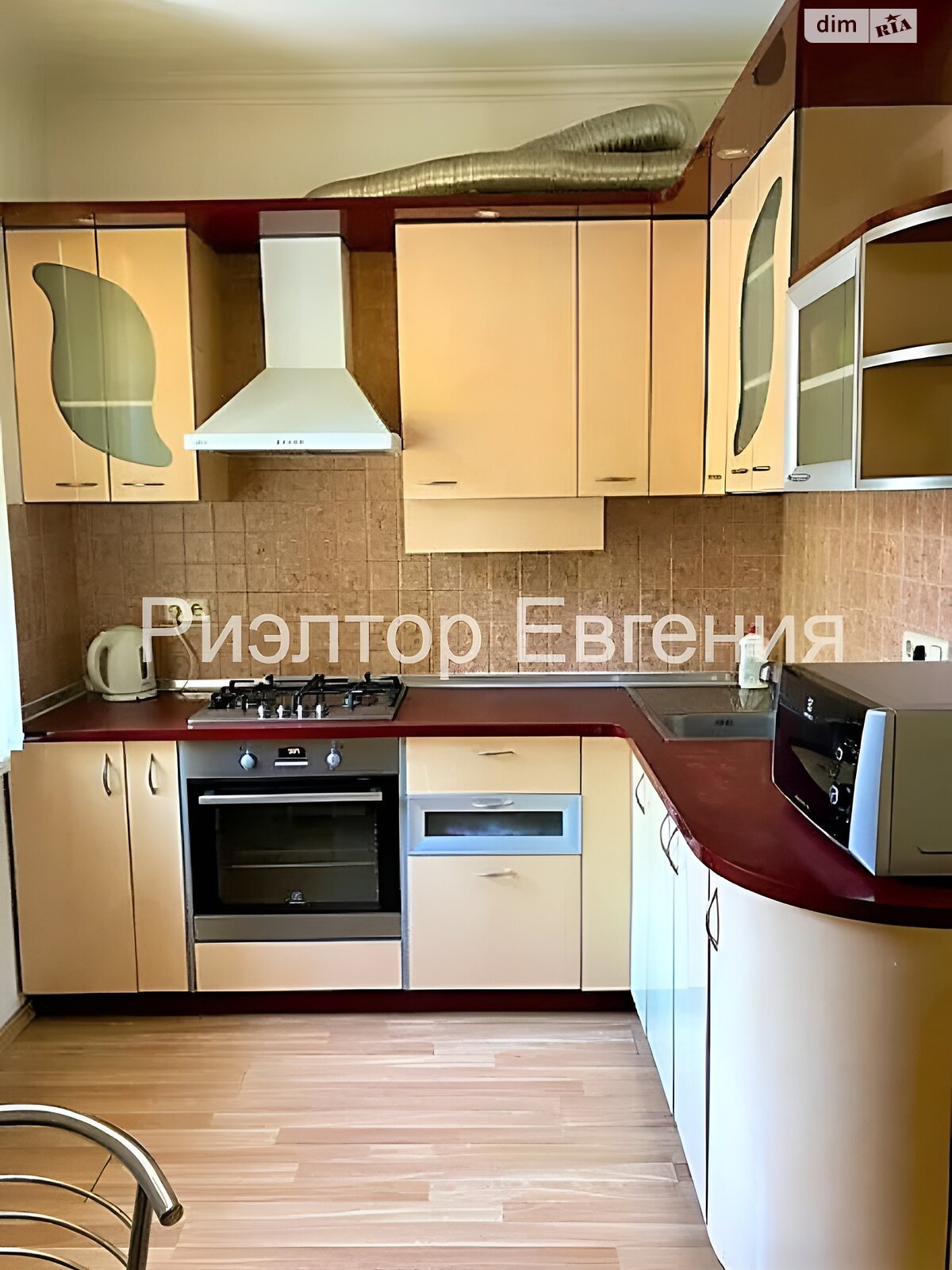 двокімнатна квартира в Одесі, район Приморський, на вул. Італійська 8 в довготривалу оренду помісячно фото 1 двокімнатна квартира в Одесі, район Приморський, на вул. Італійська 8 в довготривалу оренду помісячно фото 1