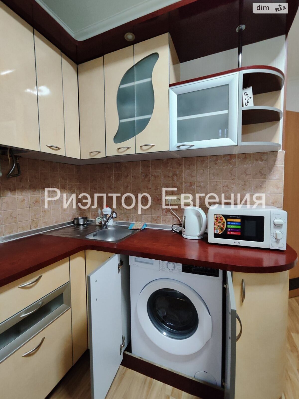 двокімнатна квартира в Одесі, район Приморський, на вул. Італійська 8 в довготривалу оренду помісячно фото 1 двокімнатна квартира в Одесі, район Приморський, на вул. Італійська 8 в довготривалу оренду помісячно фото 1