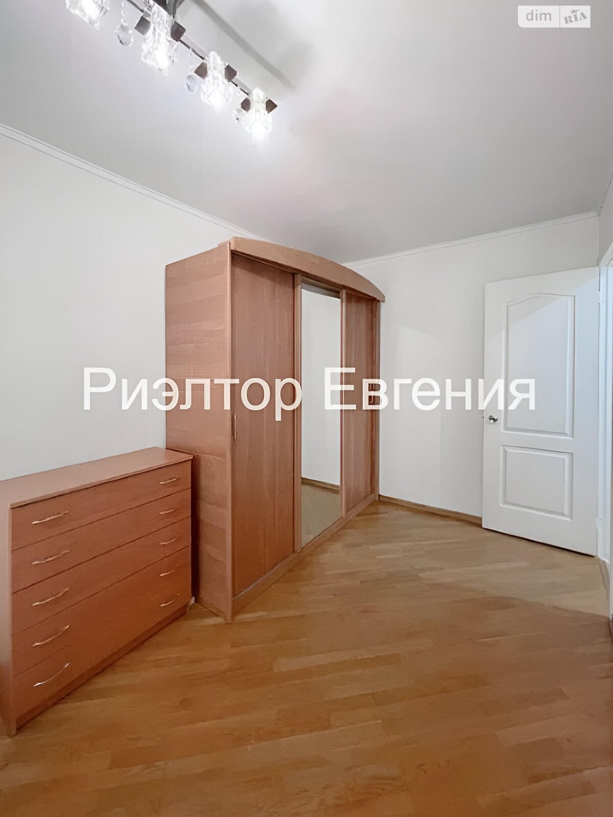двухкомнатная квартира в Одессе, район Приморский, на ул. Сегедская 12 в аренду на долгий срок помесячно фото 1 двухкомнатная квартира в Одессе, район Приморский, на ул. Сегедская 12 в аренду на долгий срок помесячно фото 1
