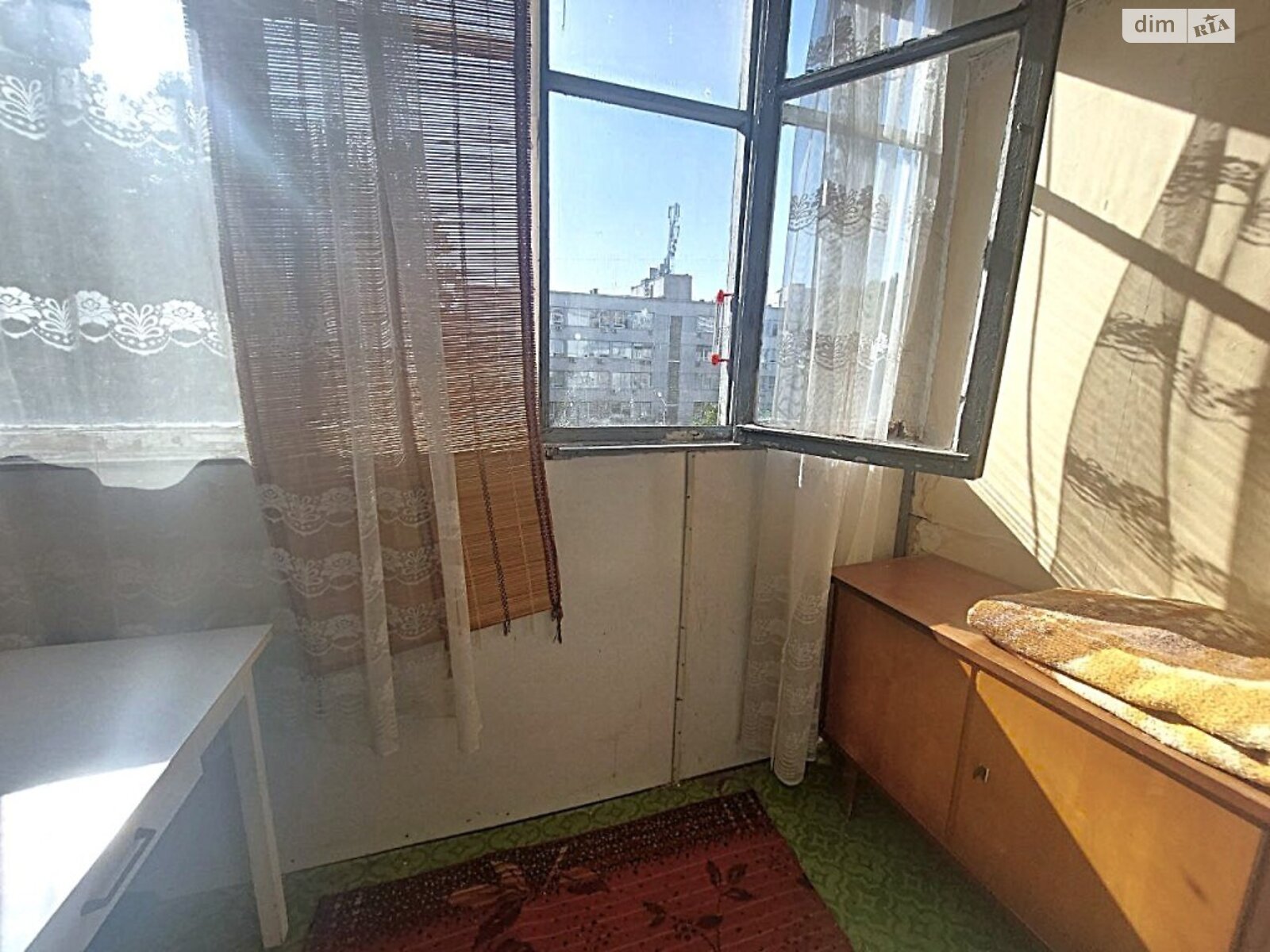 трикімнатна квартира в Одесі, район Приморський, на вул. Сегедська 1 в довготривалу оренду помісячно фото 1