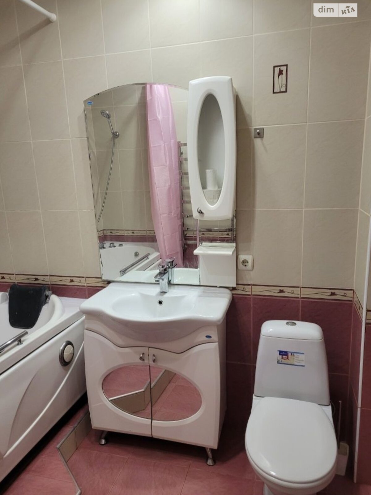 двокімнатна квартира в Одесі, район Приморський, на пров. Шампанський 2/1 в довготривалу оренду помісячно фото 1 двокімнатна квартира в Одесі, район Приморський, на пров. Шампанський 2/1 в довготривалу оренду помісячно фото 1