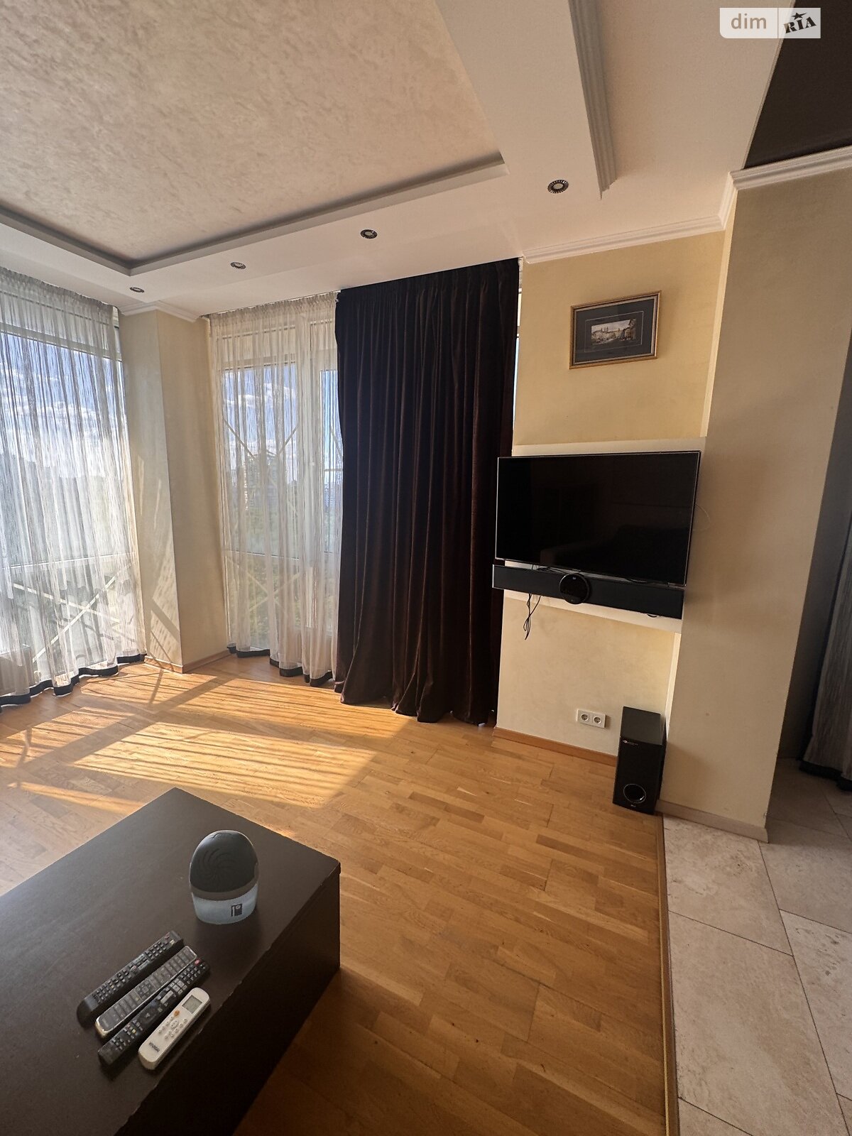 трикімнатна квартира в Одесі, район Приморський, на просп. Шевченка 33Б в довготривалу оренду помісячно фото 1 трикімнатна квартира в Одесі, район Приморський, на просп. Шевченка 33Б в довготривалу оренду помісячно фото 1