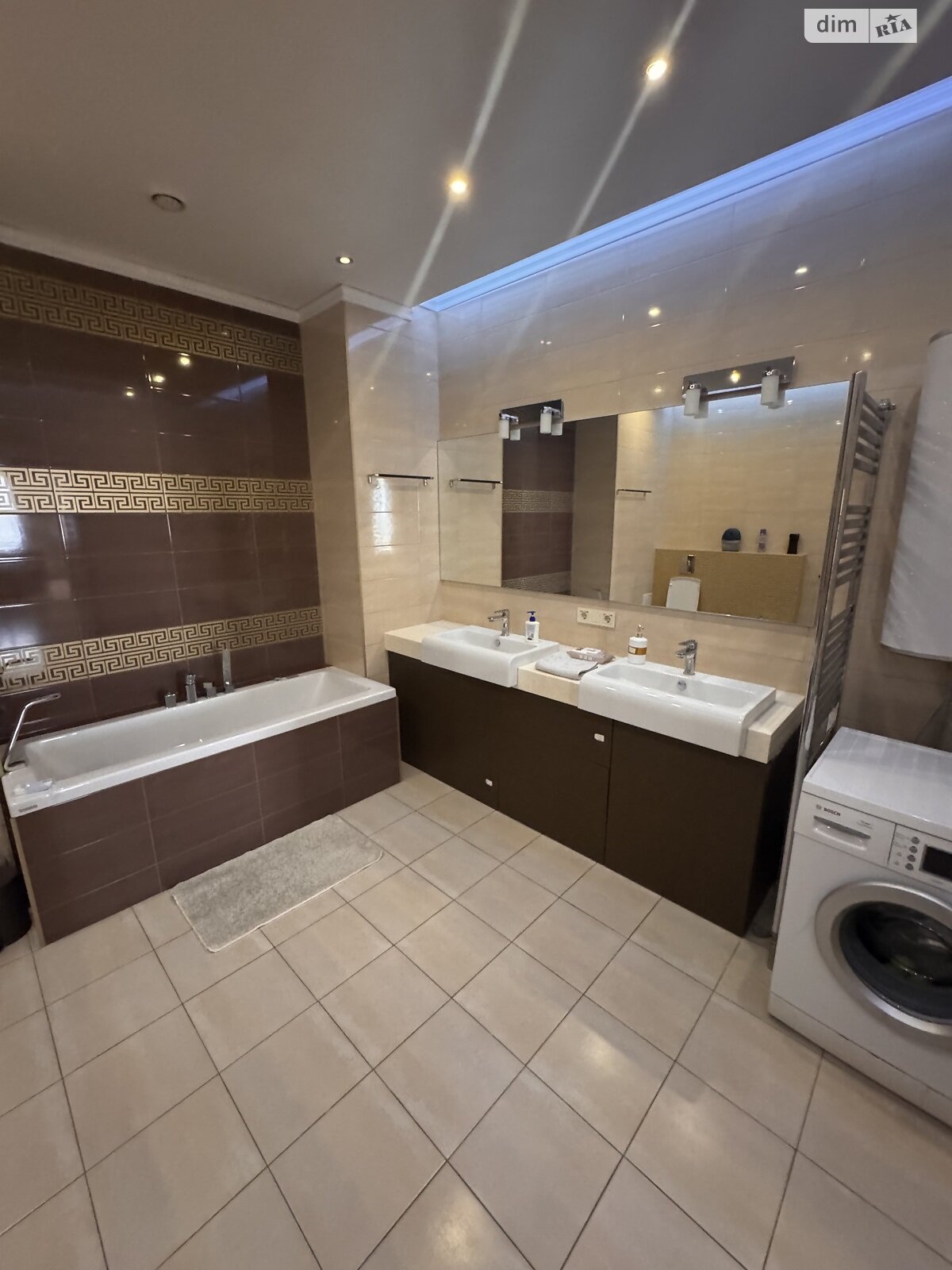 трикімнатна квартира в Одесі, район Приморський, на просп. Шевченка 33Б в довготривалу оренду помісячно фото 1 трикімнатна квартира в Одесі, район Приморський, на просп. Шевченка 33Б в довготривалу оренду помісячно фото 1