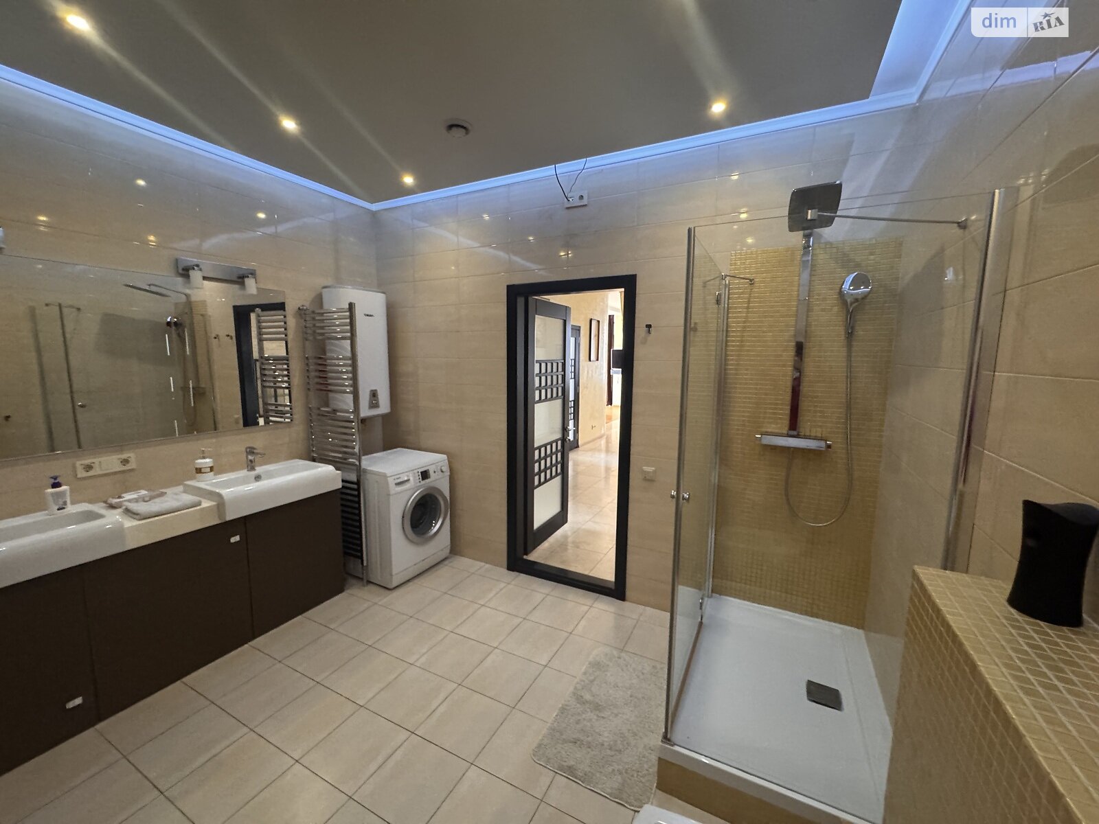 трикімнатна квартира в Одесі, район Приморський, на просп. Шевченка 33Б в довготривалу оренду помісячно фото 1 трикімнатна квартира в Одесі, район Приморський, на просп. Шевченка 33Б в довготривалу оренду помісячно фото 1