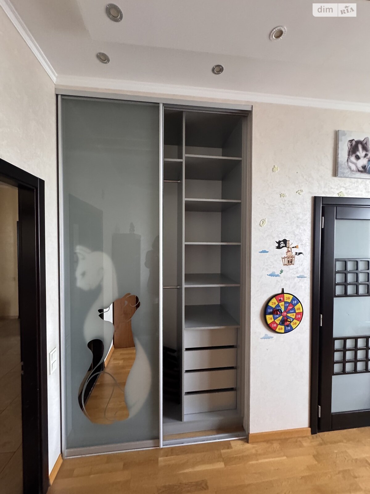 трикімнатна квартира в Одесі, район Приморський, на просп. Шевченка 33Б в довготривалу оренду помісячно фото 1 трикімнатна квартира в Одесі, район Приморський, на просп. Шевченка 33Б в довготривалу оренду помісячно фото 1