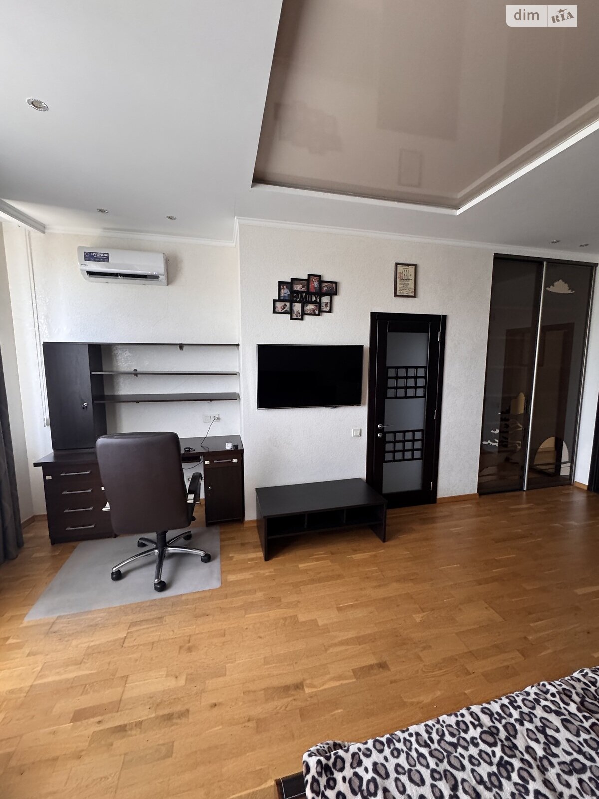 трикімнатна квартира в Одесі, район Приморський, на просп. Шевченка 33Б в довготривалу оренду помісячно фото 1 трикімнатна квартира в Одесі, район Приморський, на просп. Шевченка 33Б в довготривалу оренду помісячно фото 1