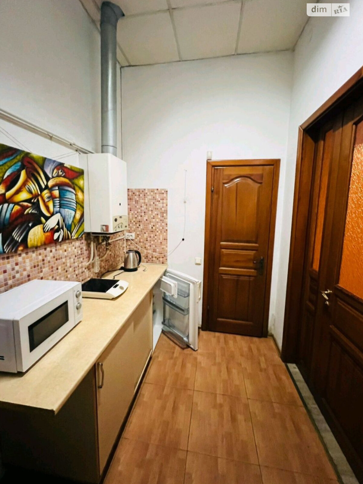 однокімнатна квартира в Одесі, район Приморський, на пл. Соборна в довготривалу оренду помісячно фото 1 однокімнатна квартира в Одесі, район Приморський, на пл. Соборна в довготривалу оренду помісячно фото 1
