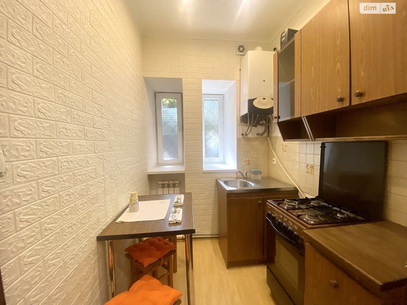 однокімнатна квартира в Одесі, район Приморський, на пл. Соборна в довготривалу оренду помісячно фото 1