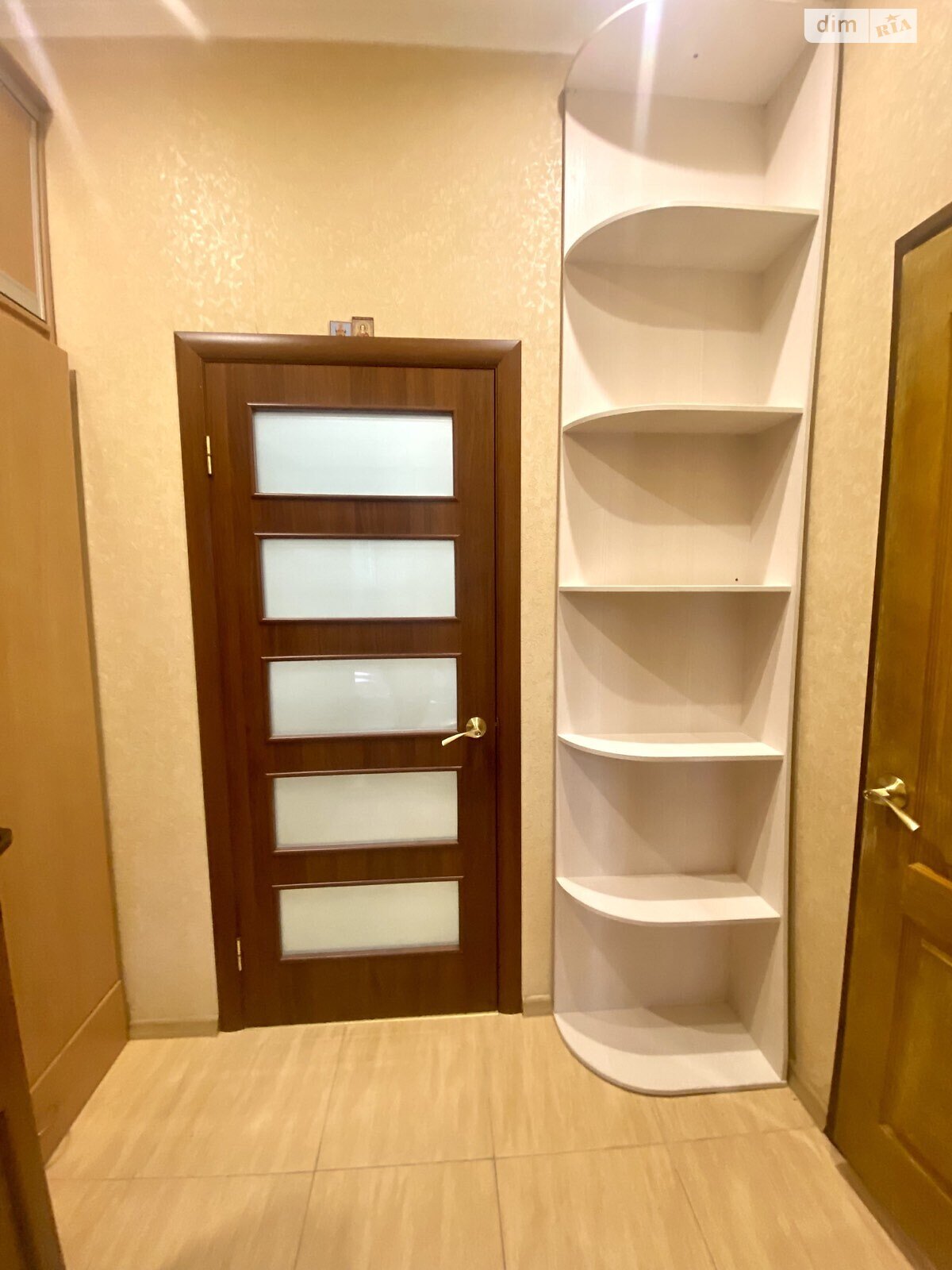 однокімнатна квартира в Одесі, район Приморський, на пл. Соборна в довготривалу оренду помісячно фото 1