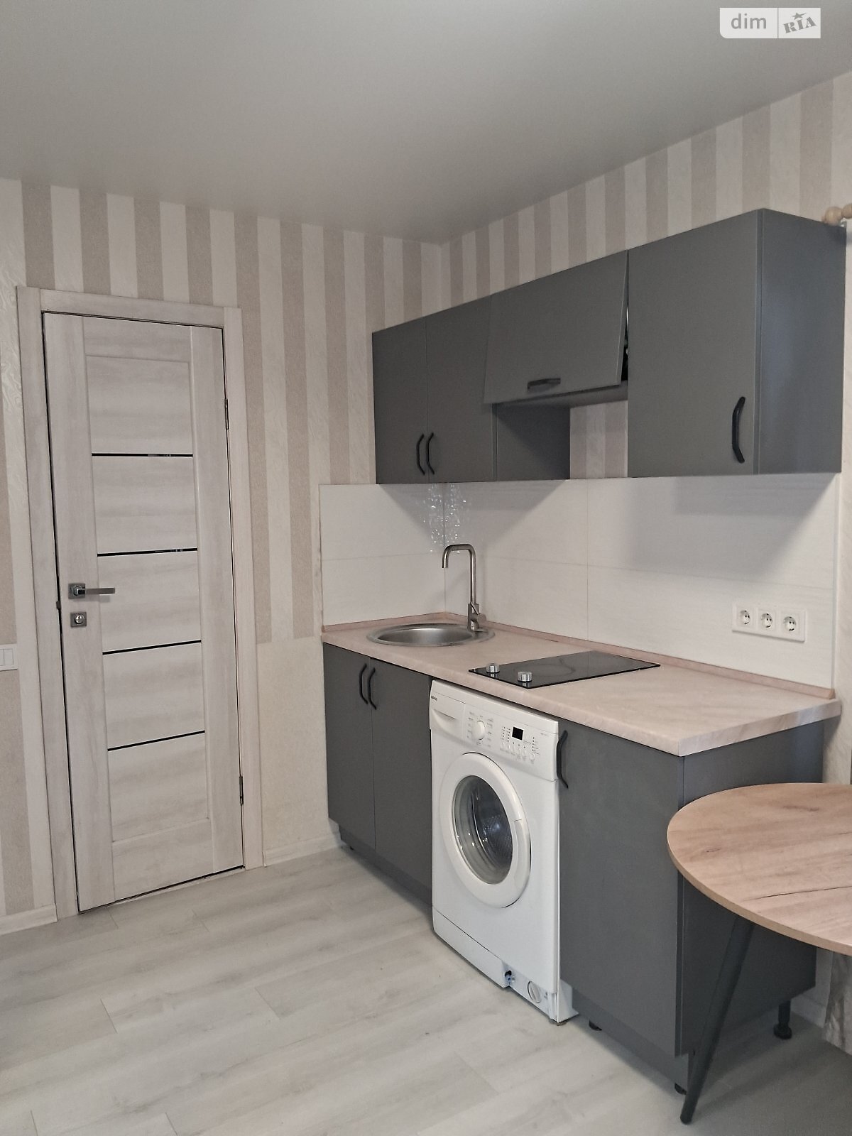 однокімнатна квартира в Одесі, район Приморський, на вул. Софіївська 10 в довготривалу оренду помісячно фото 1