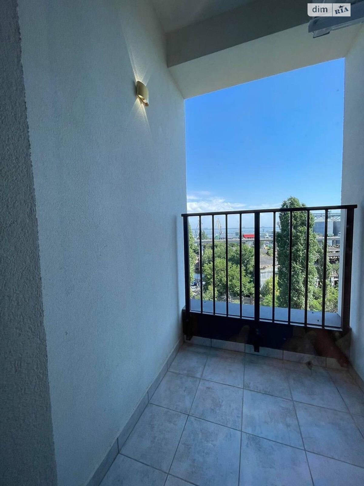 однокомнатная квартира в Одессе, район Приморский, на ул. Софиевская 1А в аренду на долгий срок помесячно фото 1 однокомнатная квартира в Одессе, район Приморский, на ул. Софиевская 1А в аренду на долгий срок помесячно фото 1