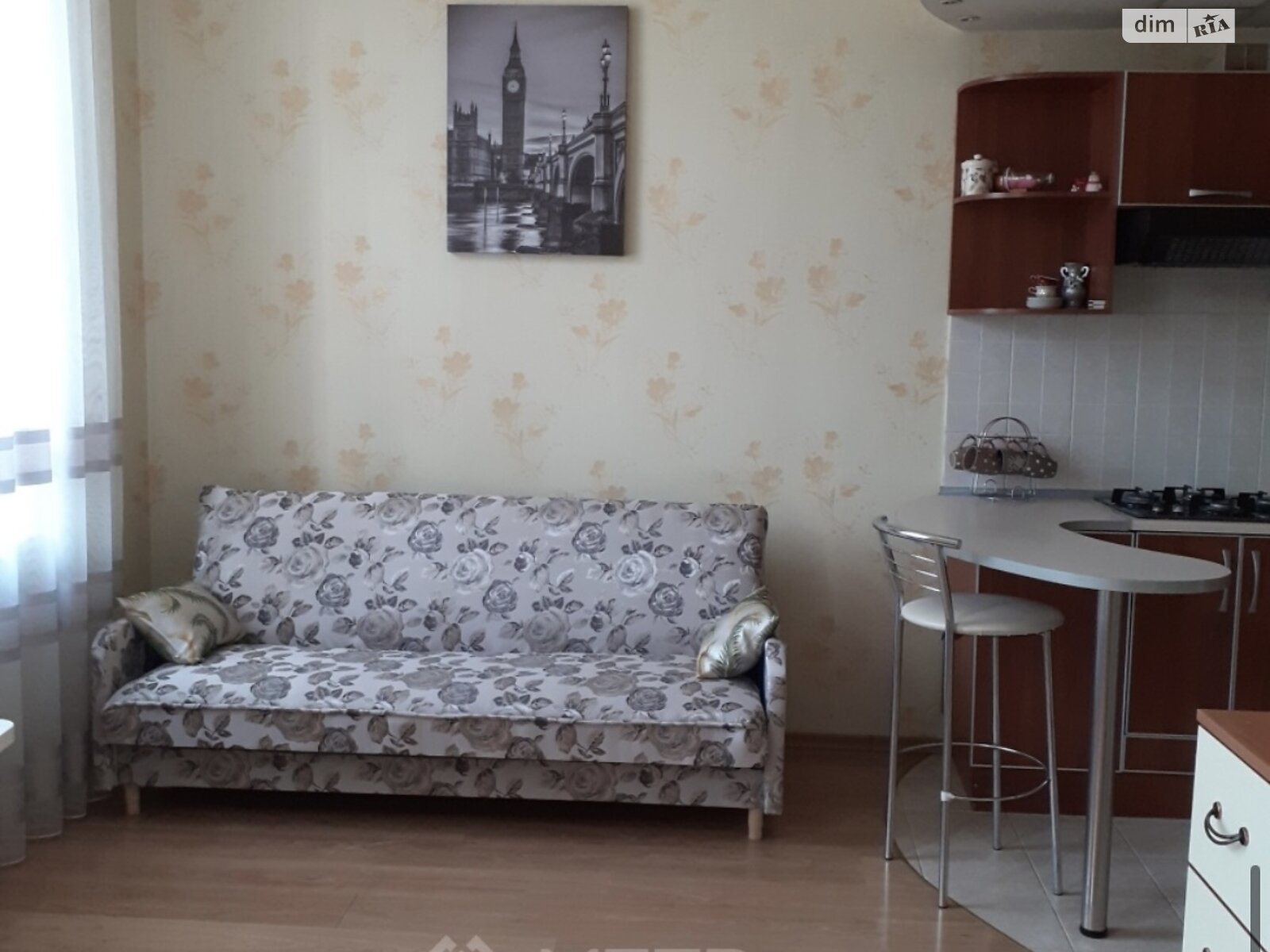 однокімнатна квартира в Одесі, район Приморський, на пл. Старосінна 2 в довготривалу оренду помісячно фото 1 однокімнатна квартира в Одесі, район Приморський, на пл. Старосінна 2 в довготривалу оренду помісячно фото 1