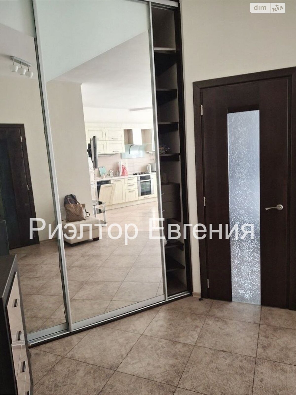 однокомнатная квартира в Одессе, район Приморский, на ул. Святослава Караванского 33 в аренду на долгий срок помесячно фото 1 однокомнатная квартира в Одессе, район Приморский, на ул. Святослава Караванского 33 в аренду на долгий срок помесячно фото 1