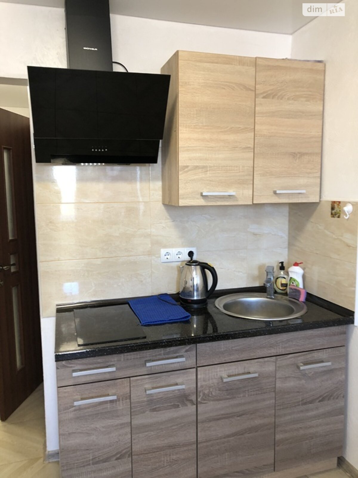 однокомнатная квартира в Одессе, район Приморский, на ул. Тираспольская 27/29 в аренду на долгий срок помесячно фото 1