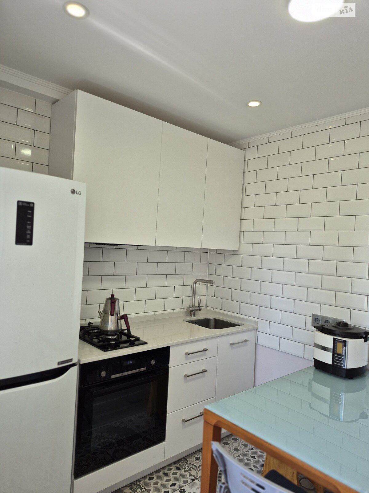 однокомнатная квартира в Одессе, район Приморский, на ул. Транспортная 8 в аренду на долгий срок помесячно фото 1 однокомнатная квартира в Одессе, район Приморский, на ул. Транспортная 8 в аренду на долгий срок помесячно фото 1