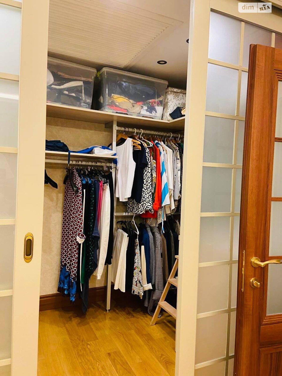 трикімнатна квартира в Одесі, район Приморський, на вул. Успенська 4 в довготривалу оренду помісячно фото 1 трикімнатна квартира в Одесі, район Приморський, на вул. Успенська 4 в довготривалу оренду помісячно фото 1