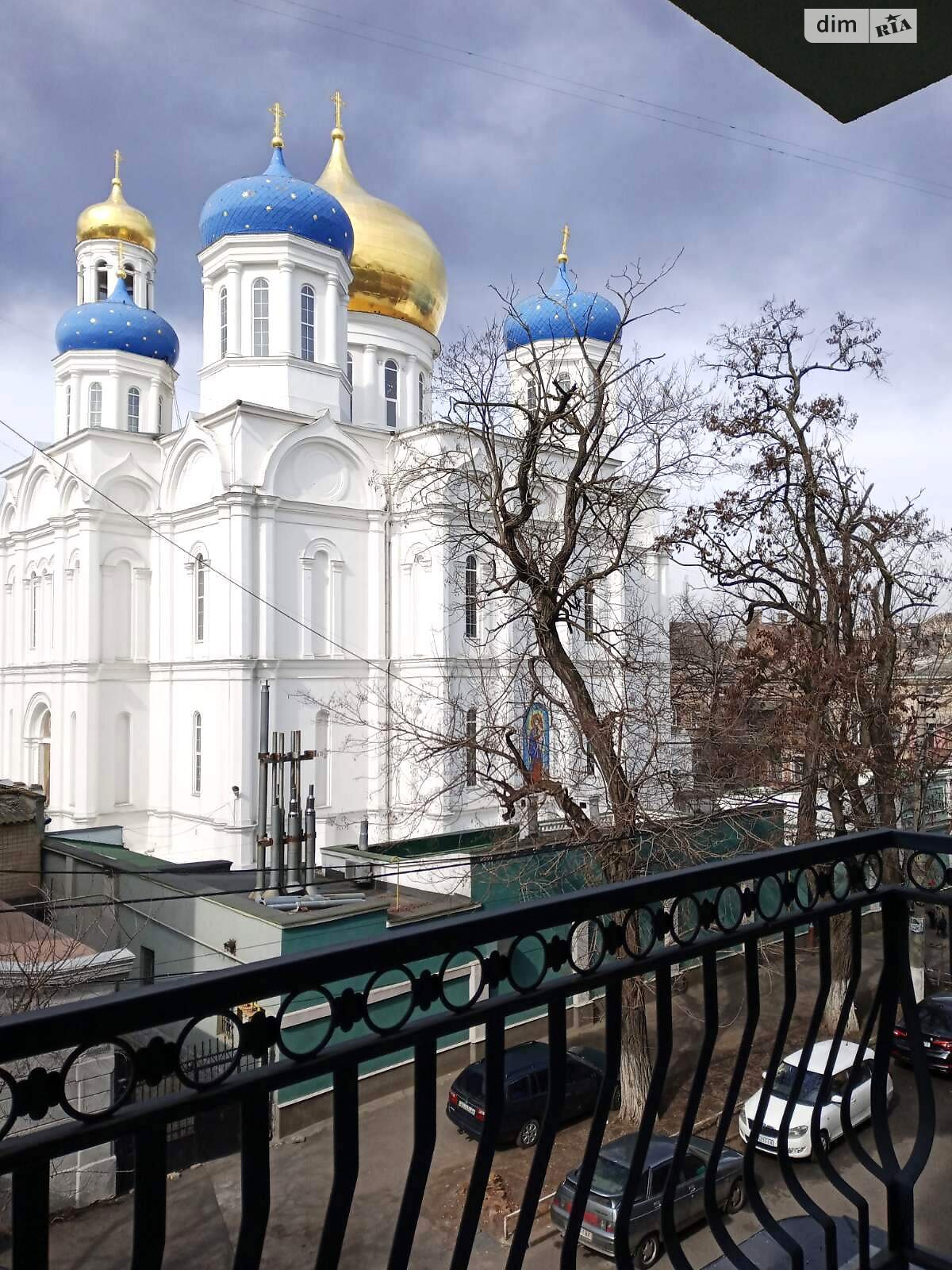 двухкомнатная квартира в Одессе, район Приморский, на пер. Успенский 11 в аренду на долгий срок помесячно фото 1