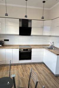 однокімнатна квартира в Одесі, район Приморський, на вул. Валерія Самофалова 16А/3 в довготривалу оренду помісячно фото 2 однокімнатна квартира в Одесі, район Приморський, на вул. Валерія Самофалова 16А/3 в довготривалу оренду помісячно фото 2