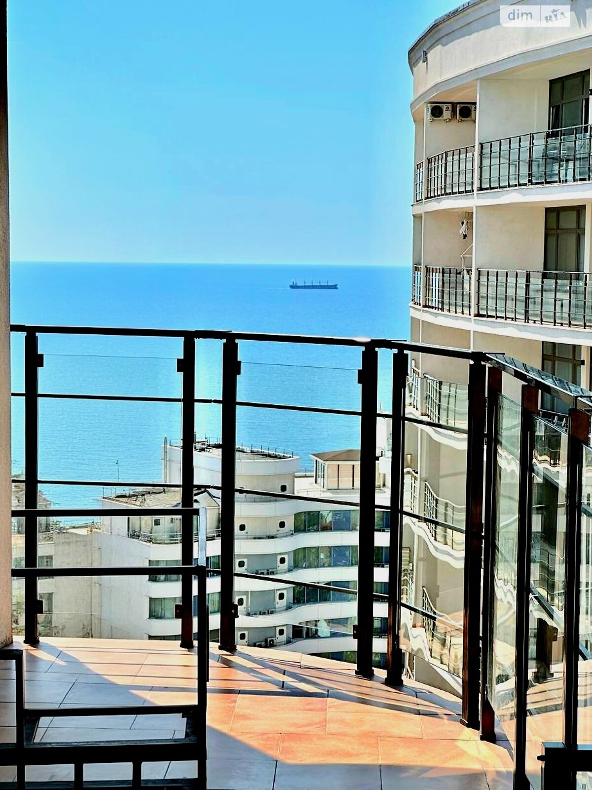 однокімнатна квартира з меблями в Одесі, район Приморський, на вул. Валерія Самофалова 16А/3, кв. 498 в довготривалу оренду помісячно фото 1 однокімнатна квартира з меблями в Одесі, район Приморський, на вул. Валерія Самофалова 16А/3, кв. 498 в довготривалу оренду помісячно фото 1