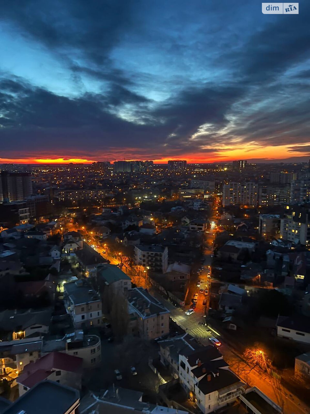 однокімнатна квартира з меблями в Одесі, район Приморський, на вул. Валерія Самофалова 16А/3, кв. 498 в довготривалу оренду помісячно фото 1 однокімнатна квартира з меблями в Одесі, район Приморський, на вул. Валерія Самофалова 16А/3, кв. 498 в довготривалу оренду помісячно фото 1
