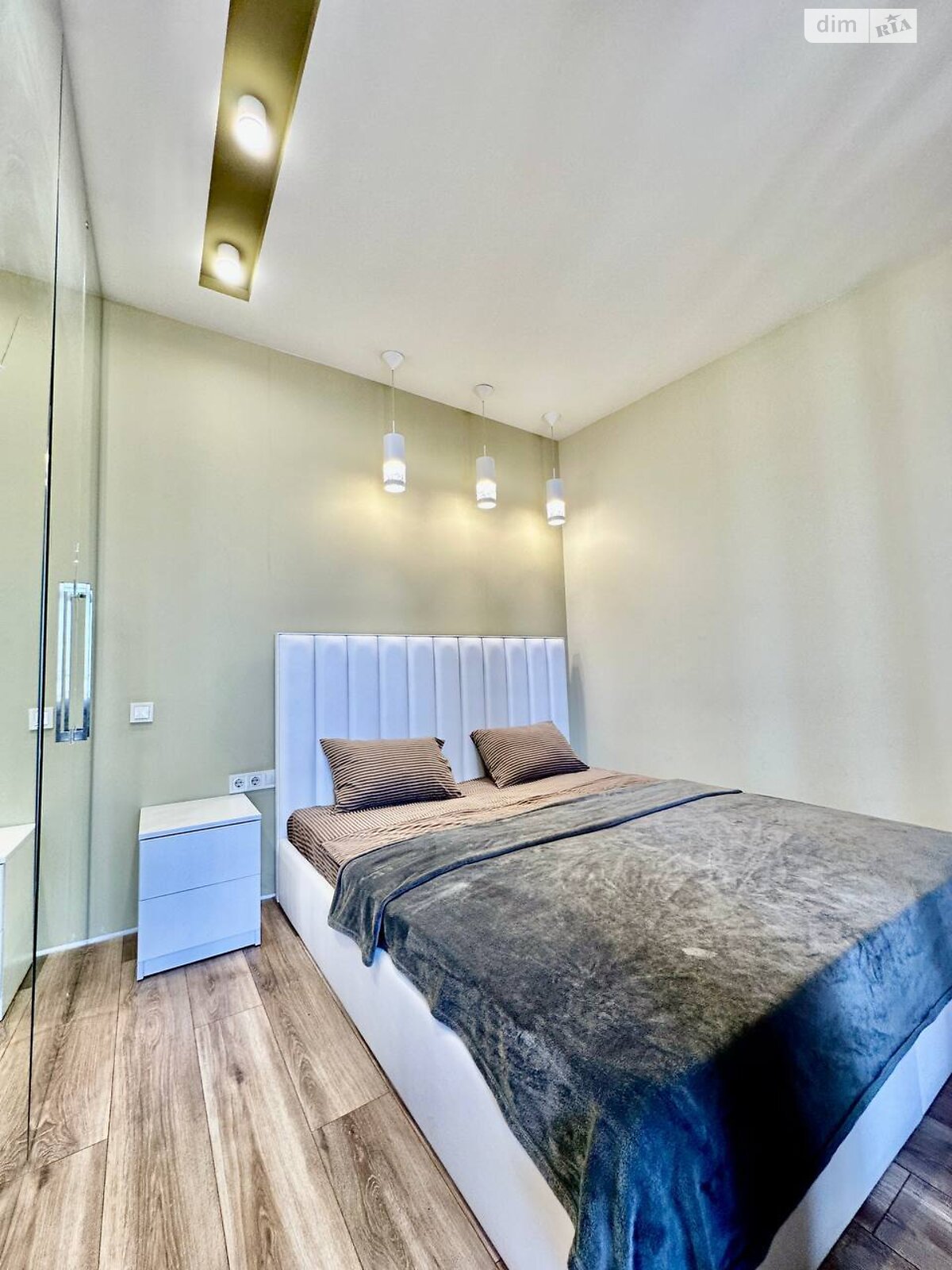 однокімнатна квартира з меблями в Одесі, район Приморський, на вул. Валерія Самофалова 16А/3, кв. 498 в довготривалу оренду помісячно фото 1 однокімнатна квартира з меблями в Одесі, район Приморський, на вул. Валерія Самофалова 16А/3, кв. 498 в довготривалу оренду помісячно фото 1